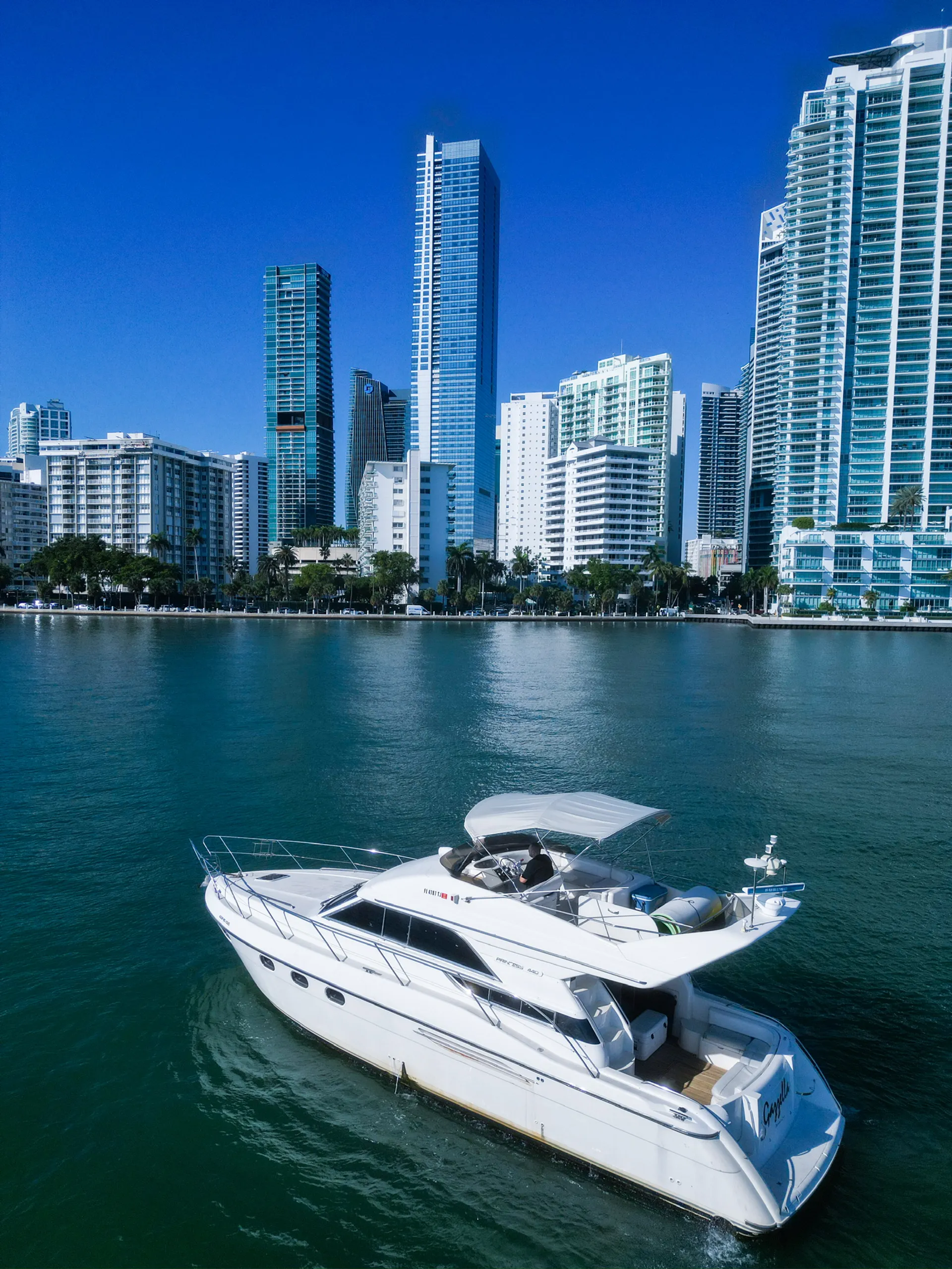 💥Luxury 55ft Sea Ray with 1 Jet Ski included in Miami.💥💯