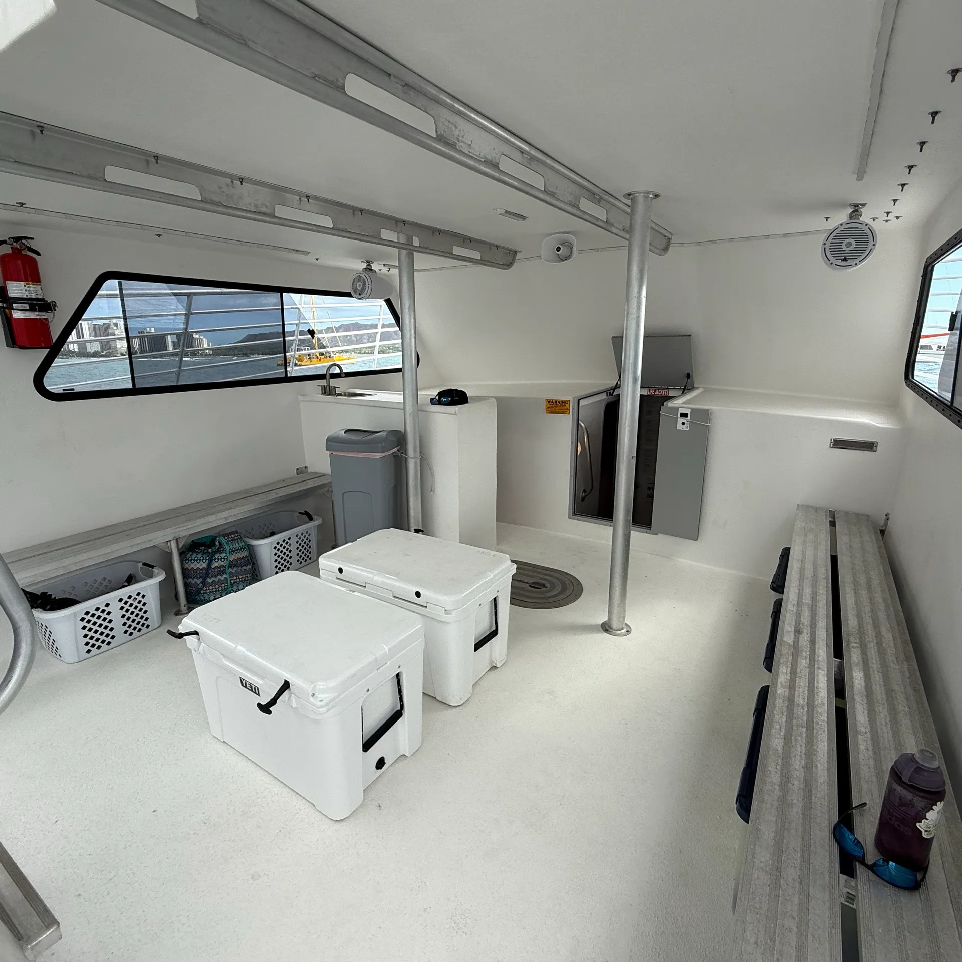 Waikiki Private Boat Adventure (40 ppl): Explore with the best Crew