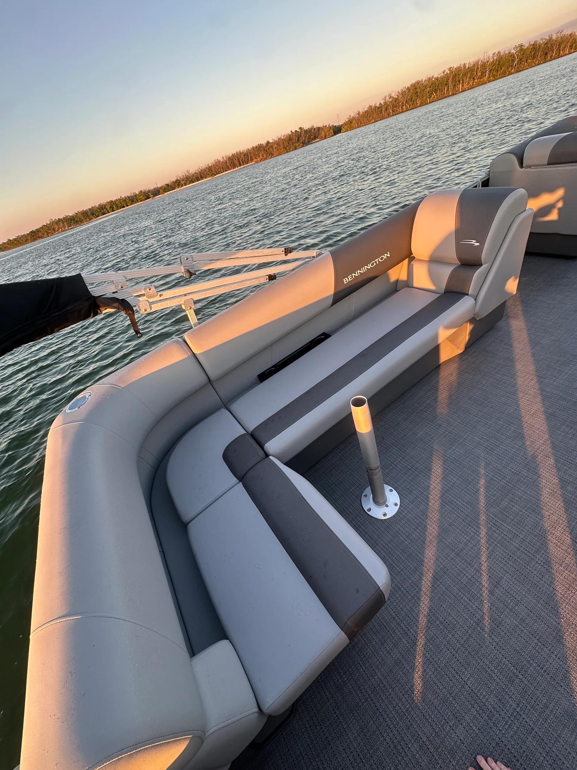 Brand New Bennington 20 SVL