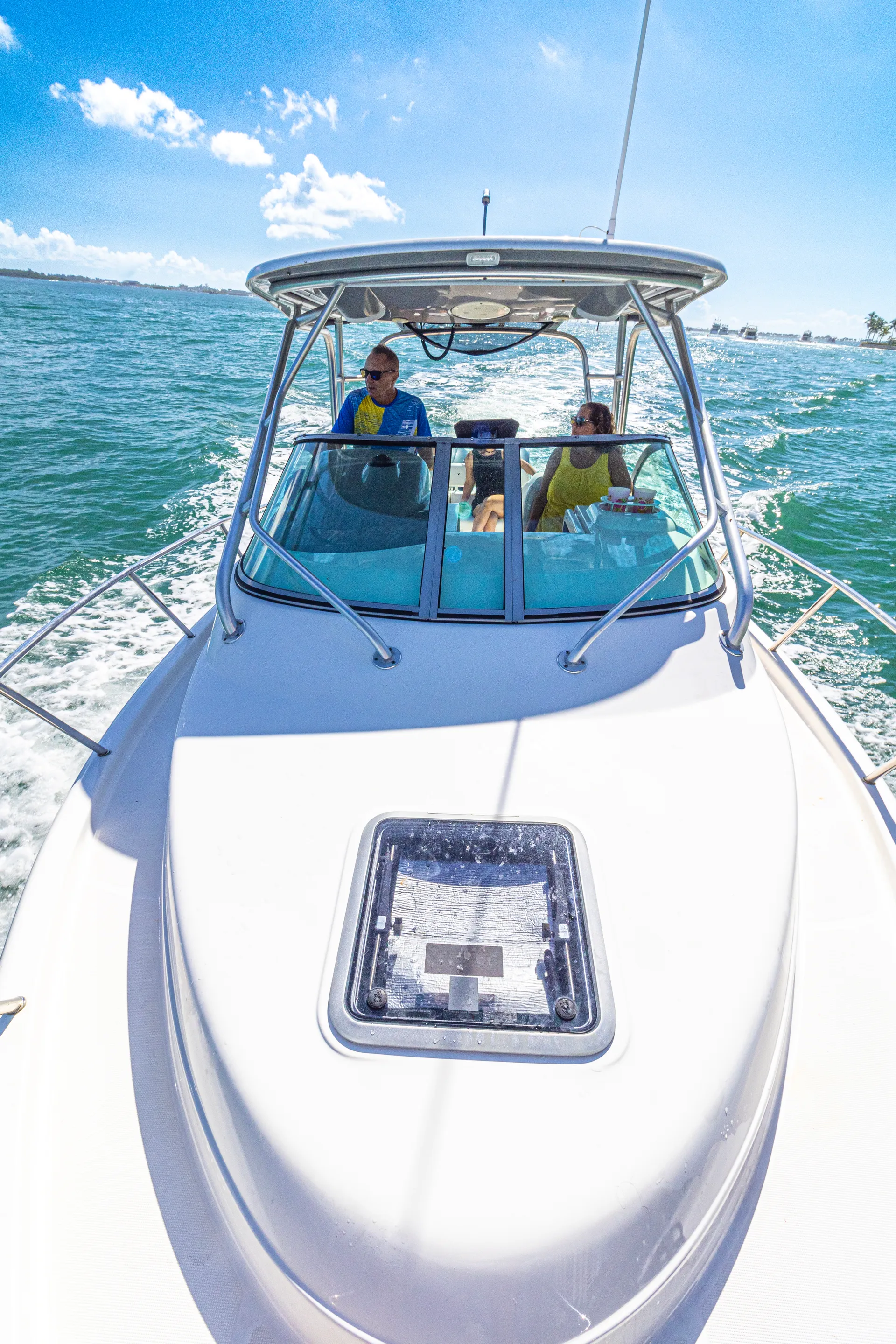 SEA MAVERICK 27’ | YOU DESIGN YOUR TOUR. ENJOY MIAMI WATER AND VIEWS