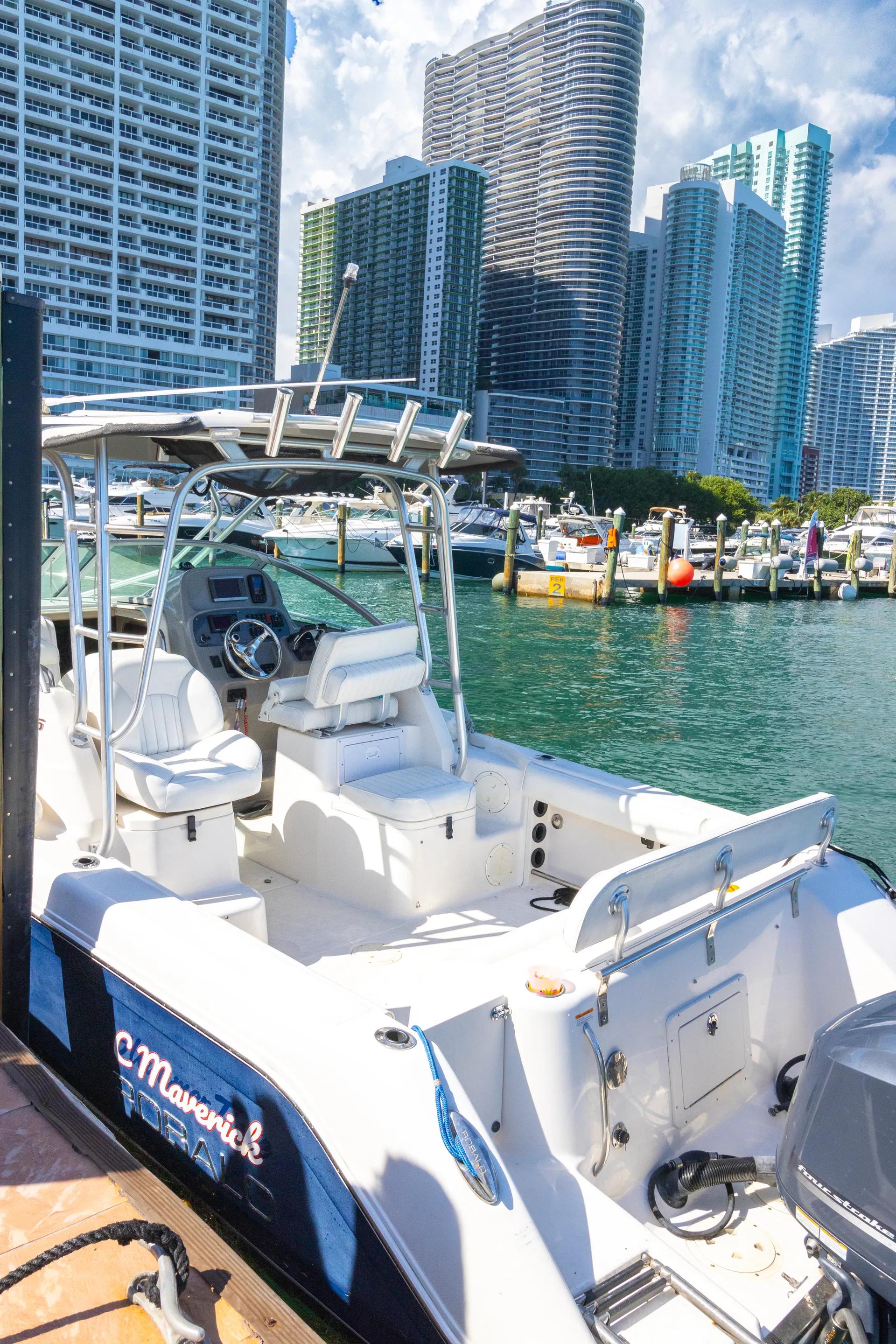 SEA MAVERICK 27’ | YOU DESIGN YOUR TOUR. ENJOY MIAMI WATER AND VIEWS