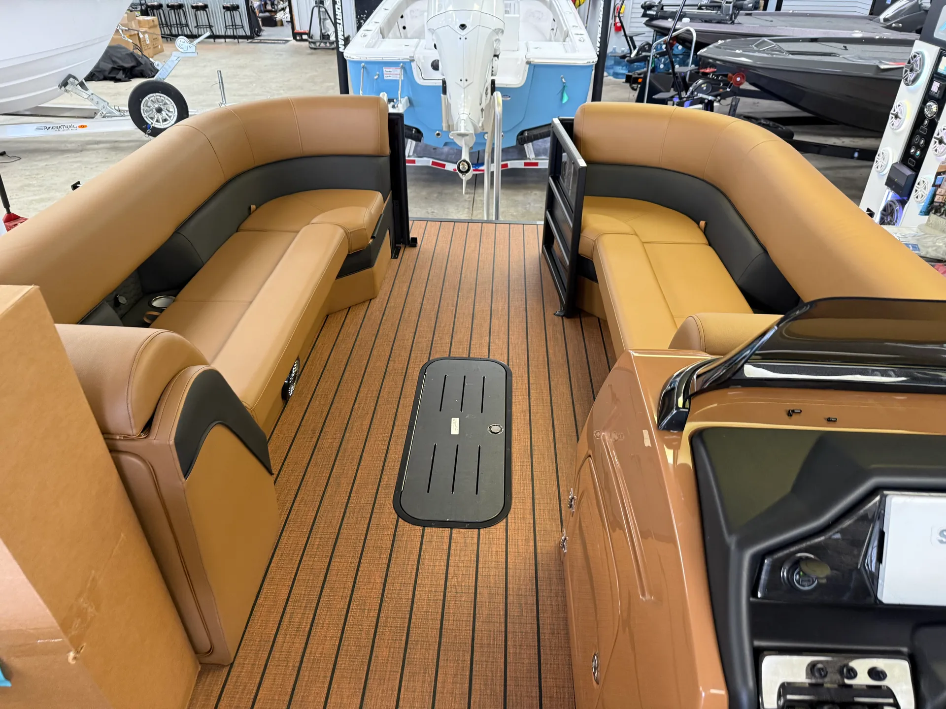 2026 Bentley Elite Pontoon boat on Lake Wallenpaupack, PA