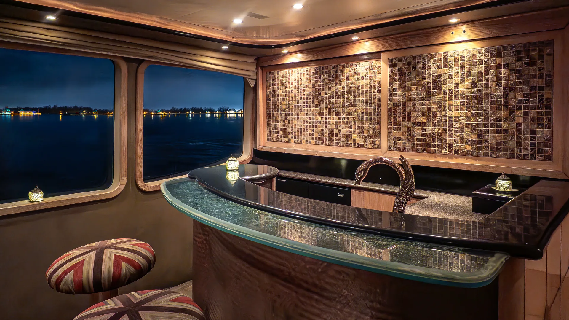 Custom Superyacht in Long Beach, CA — photo 10