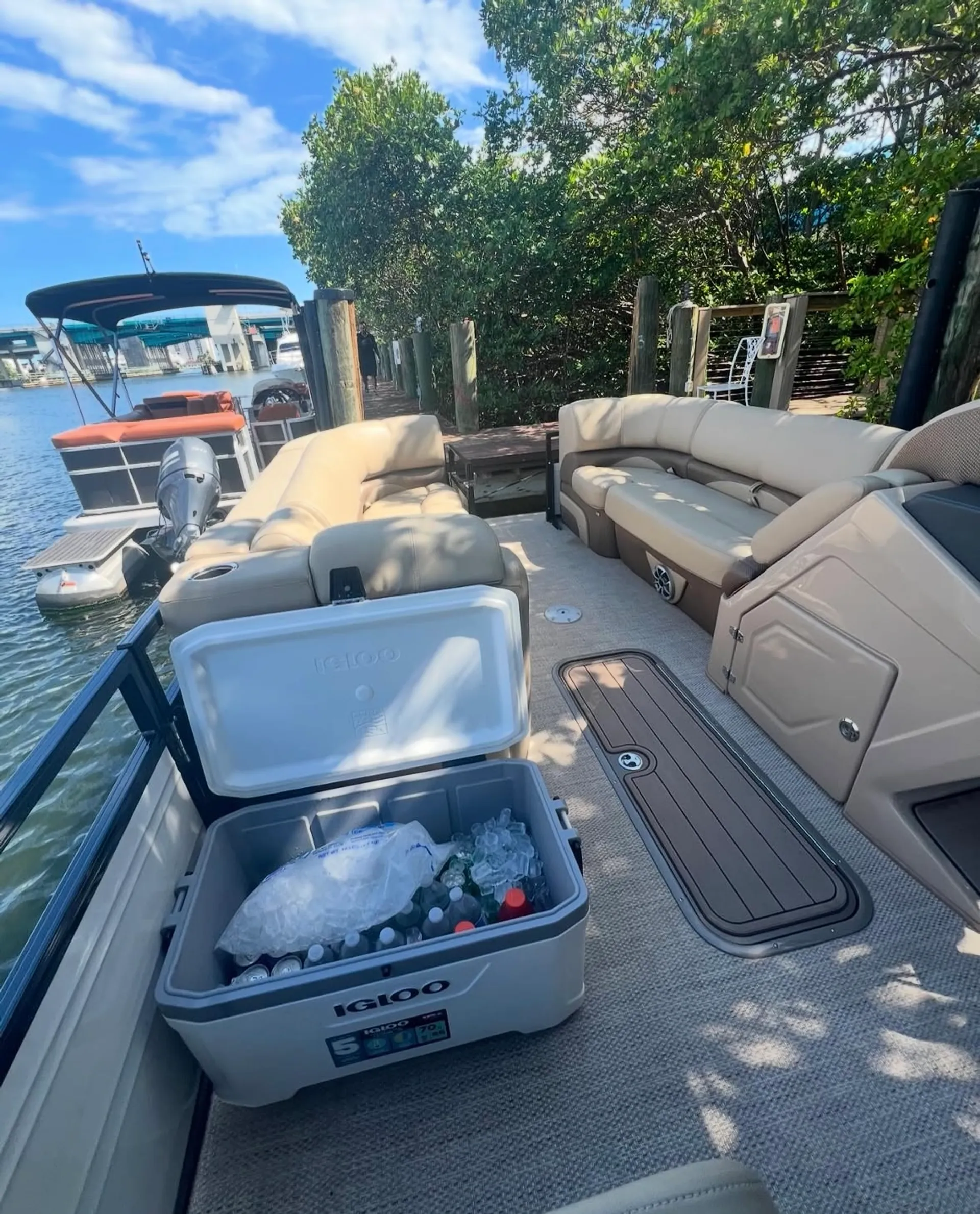 REGENCY 230 DL3 in Miami Beach, FL — photo 5