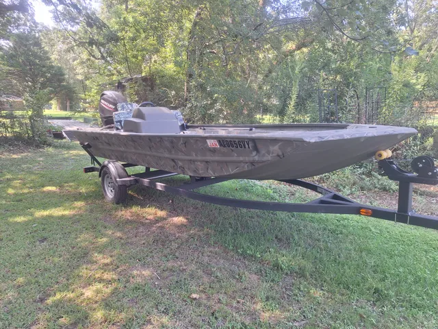 Rent a TRACKER BY TRACKER MARINE aluminum fishing in Bay Minette, AL near me