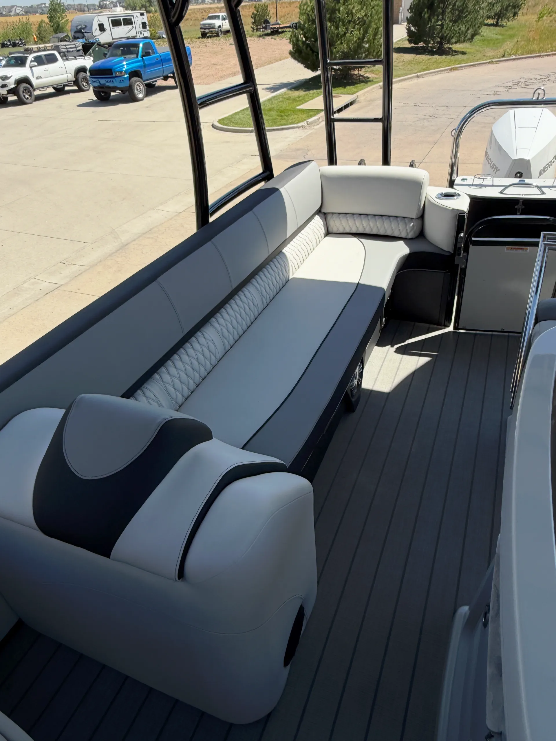 Horsetooth, Carter Lake, Boyd Lake • Top Deck w/ Slide Tritoon