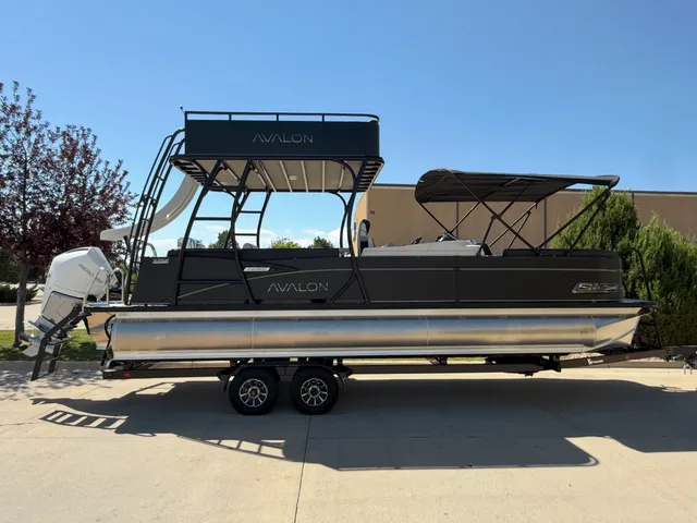 Rent a AVALON PONTOONS pontoon in Loveland, CO near me