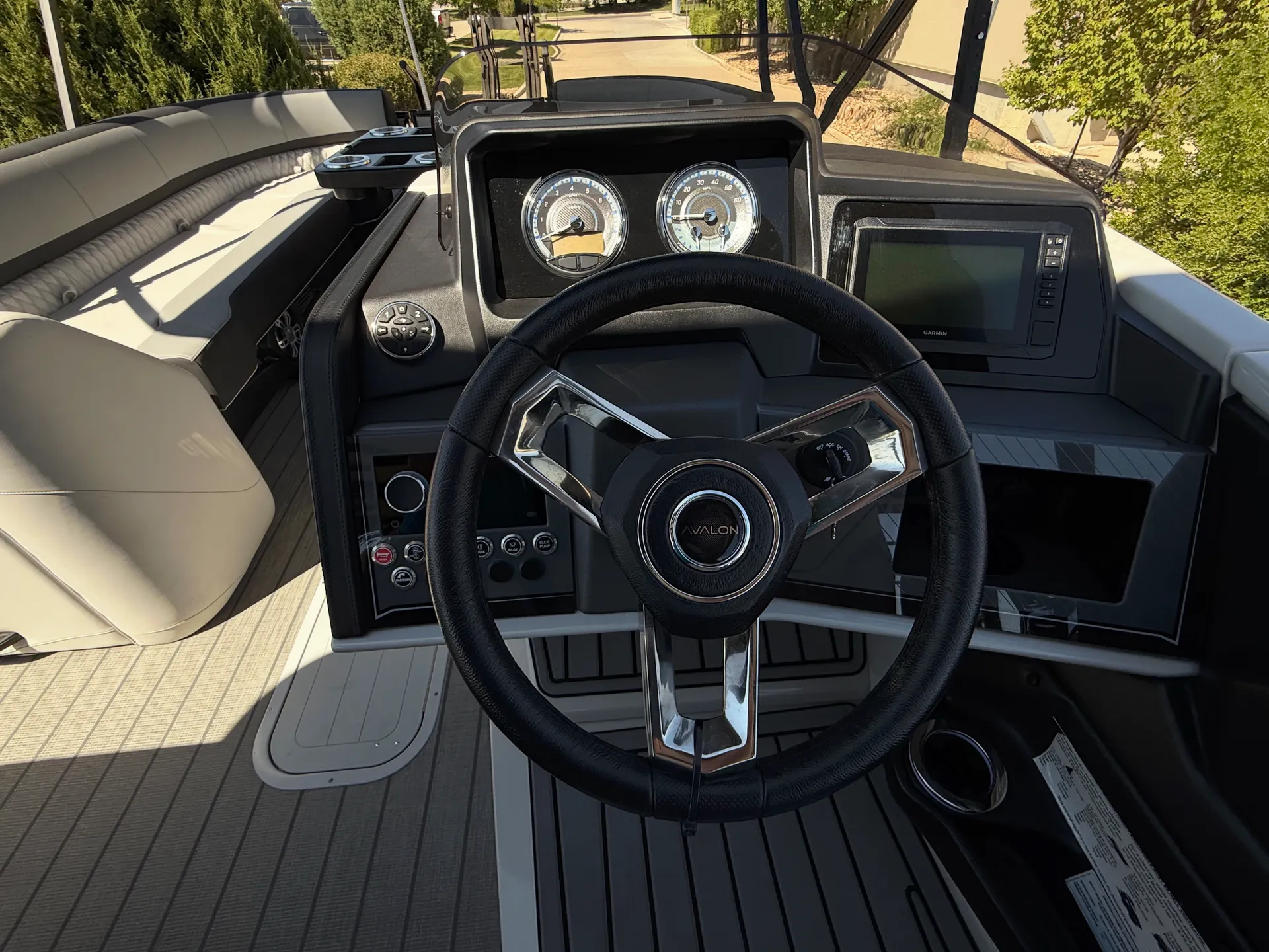 Horsetooth, Carter Lake, Boyd Lake • Top Deck w/ Slide Tritoon