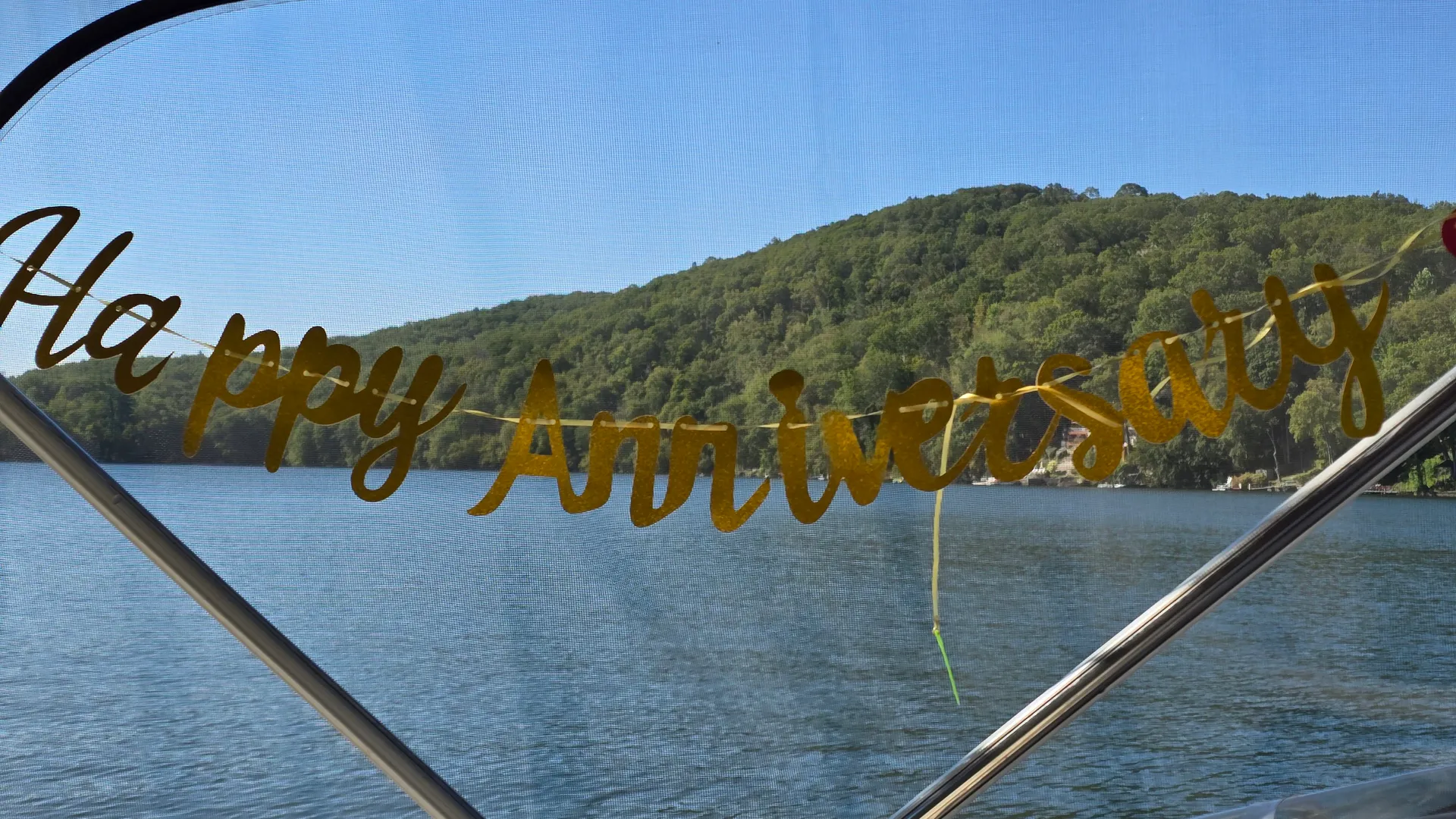 Where Summer Memories Are Made  - Beautiful, Clean 26 Foot Cruiser