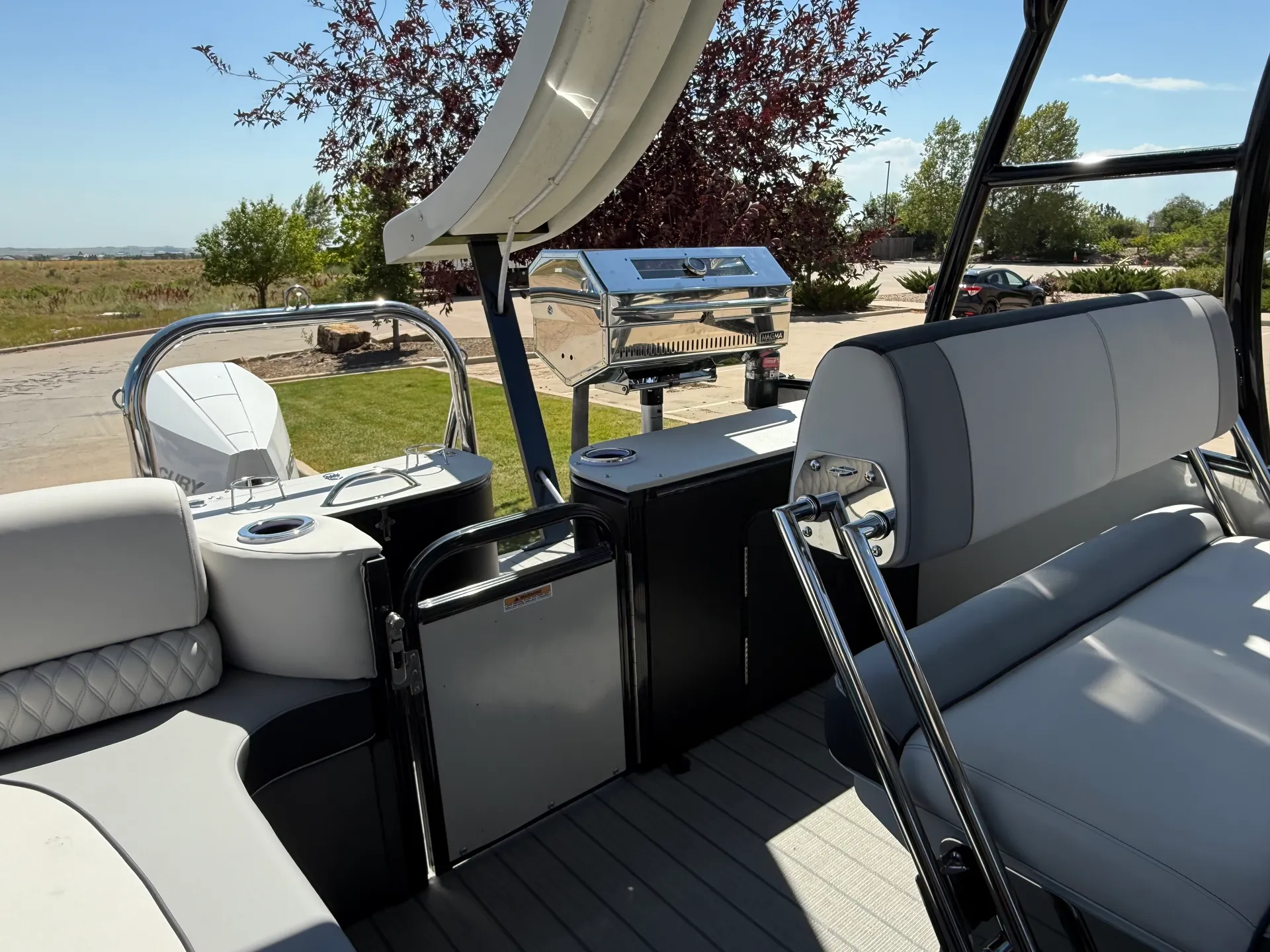 Horsetooth, Carter Lake, Boyd Lake • Top Deck w/ Slide Tritoon