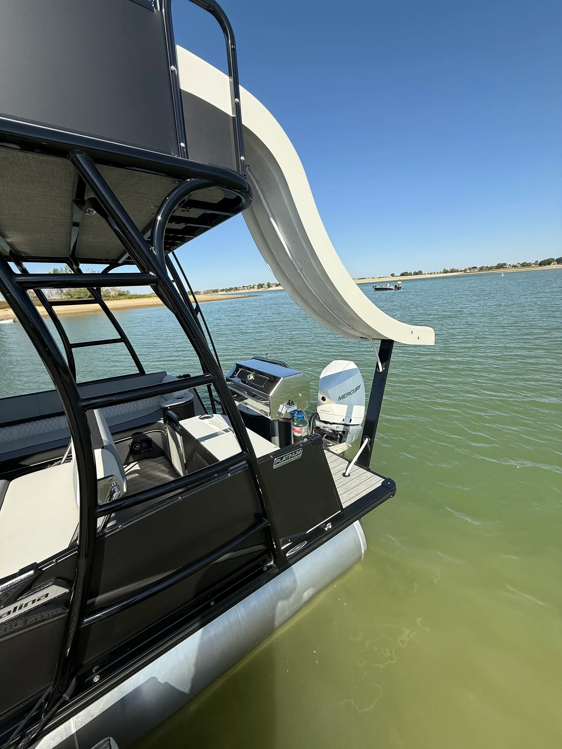 Horsetooth, Carter Lake, Boyd Lake • Top Deck w/ Slide Tritoon