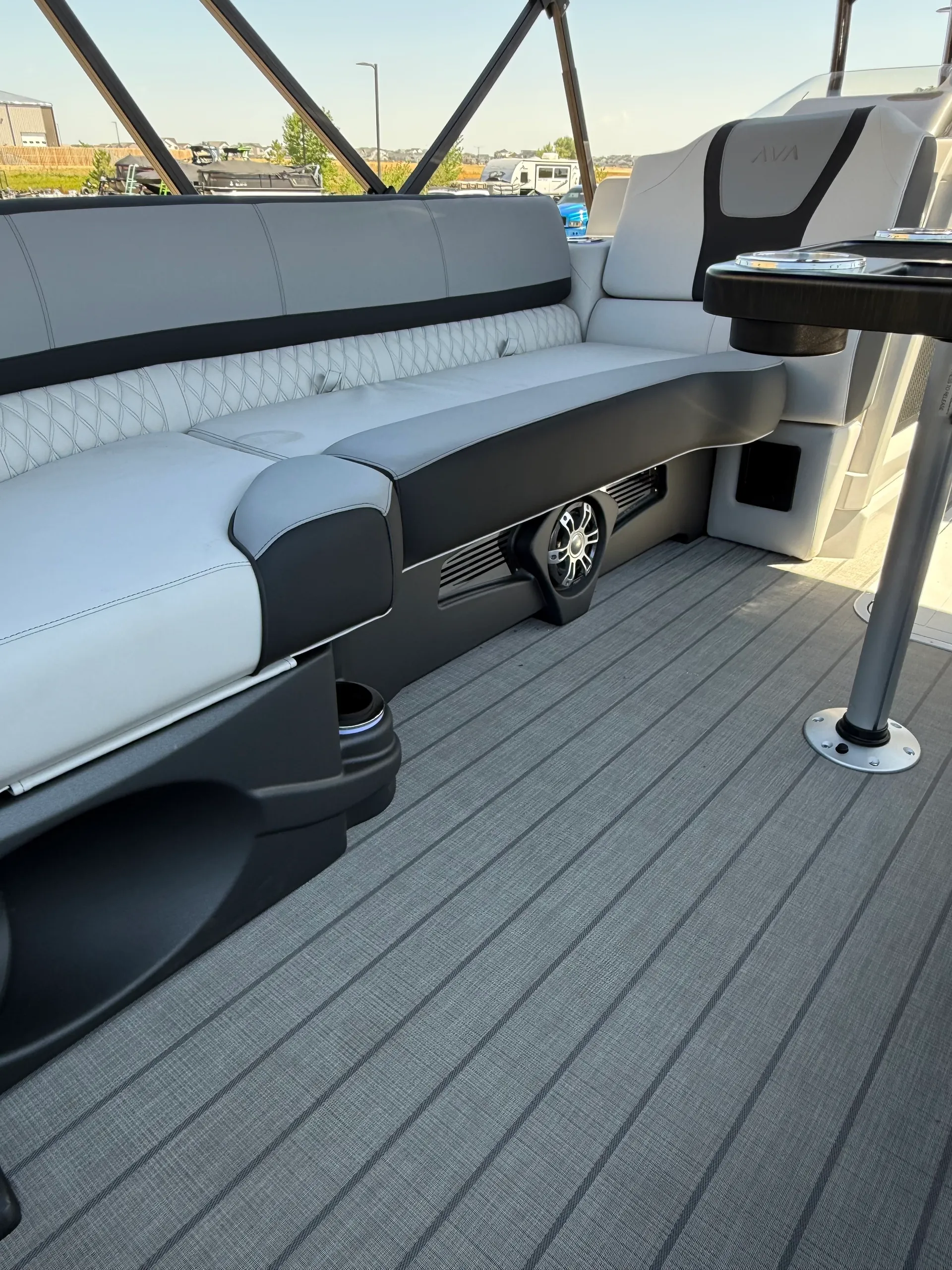 Horsetooth, Carter Lake, Boyd Lake • Top Deck w/ Slide Tritoon