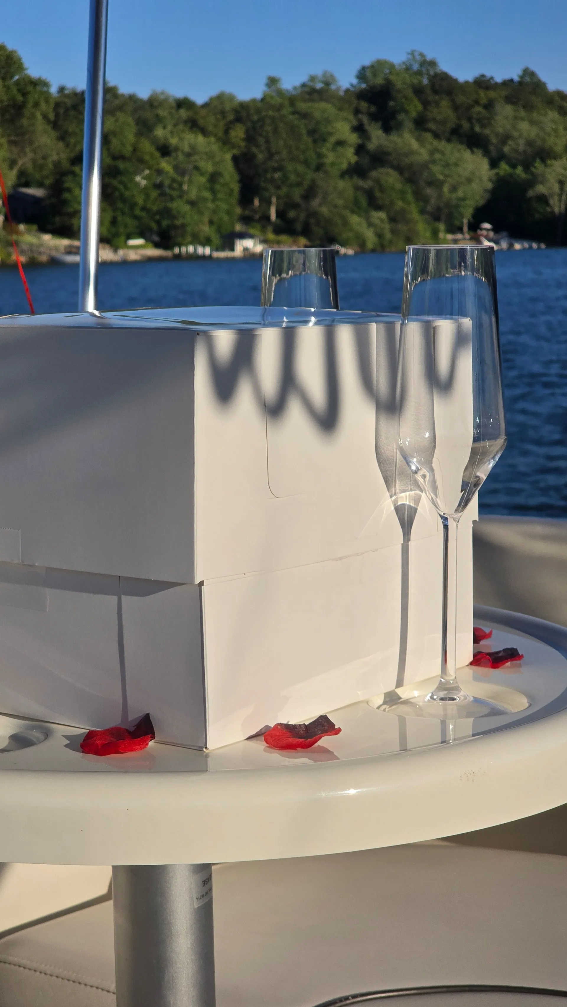 Where Summer Memories Are Made  - Beautiful, Clean 26 Foot Cruiser