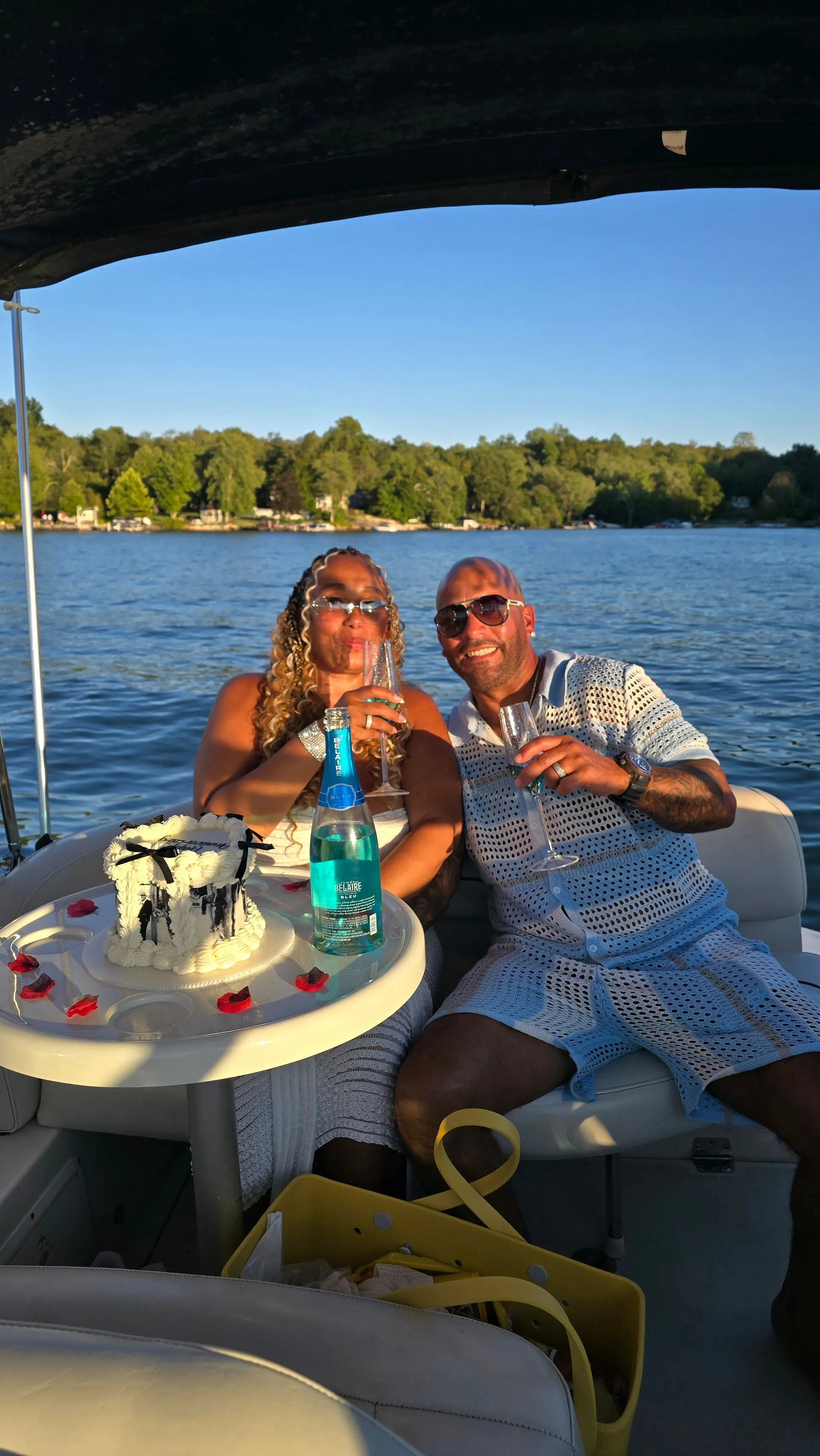 Where Summer Memories Are Made  - Beautiful, Clean 26 Foot Cruiser