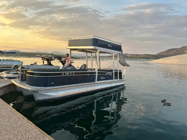 Rent a TAHOE PONTOONS pontoon in Surprise, AZ near me
