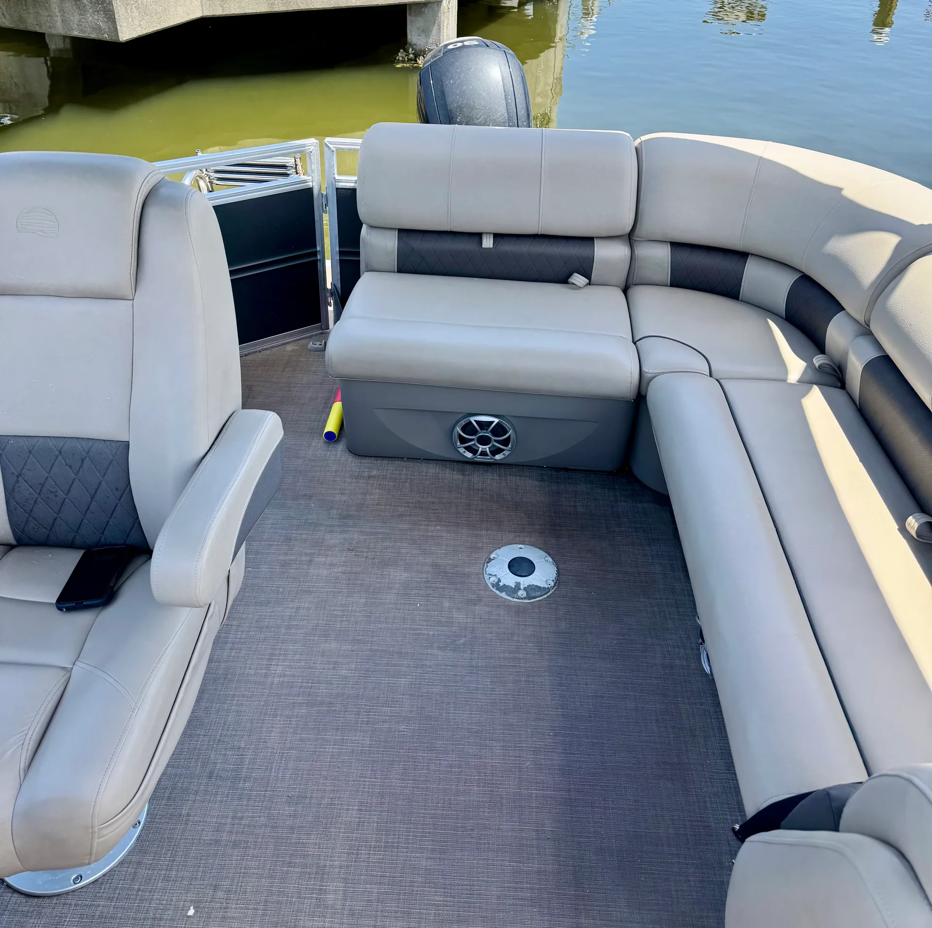 SUN TRACKER PARTY BARGE 20 DLX in Daytona Beach, FL — photo 3