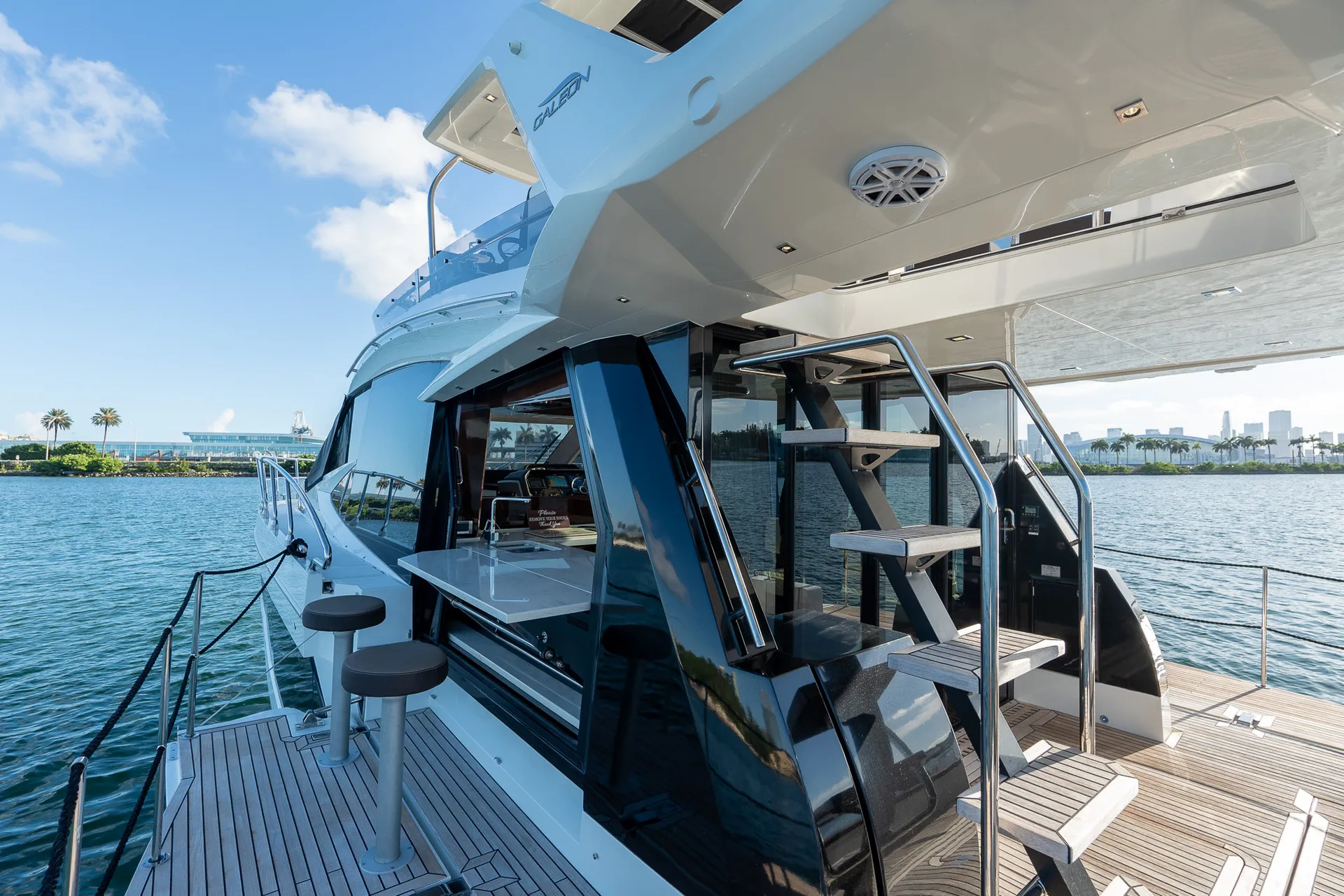 Your Own Bar in the Water!
