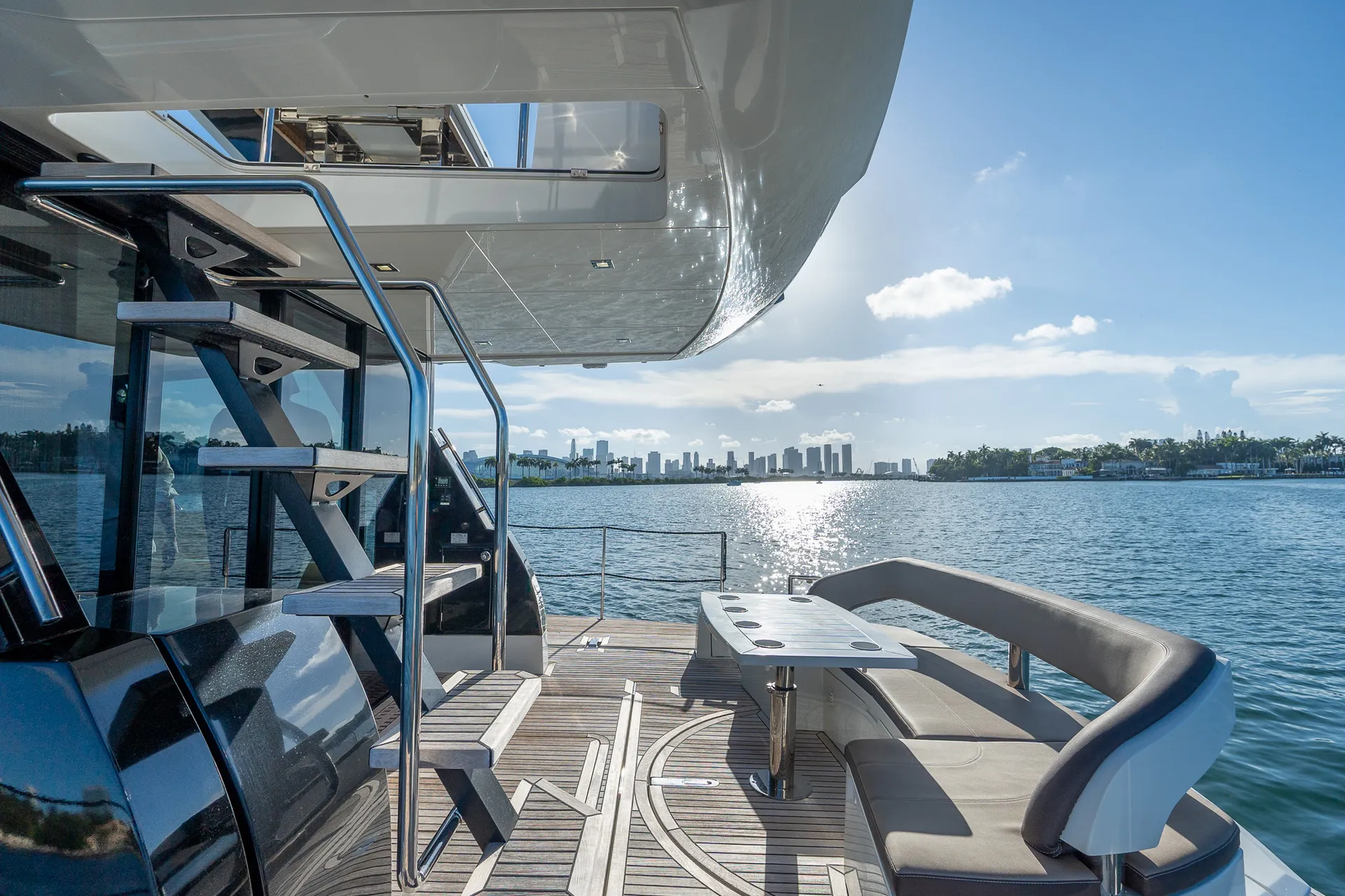 Your Own Bar in the Water!