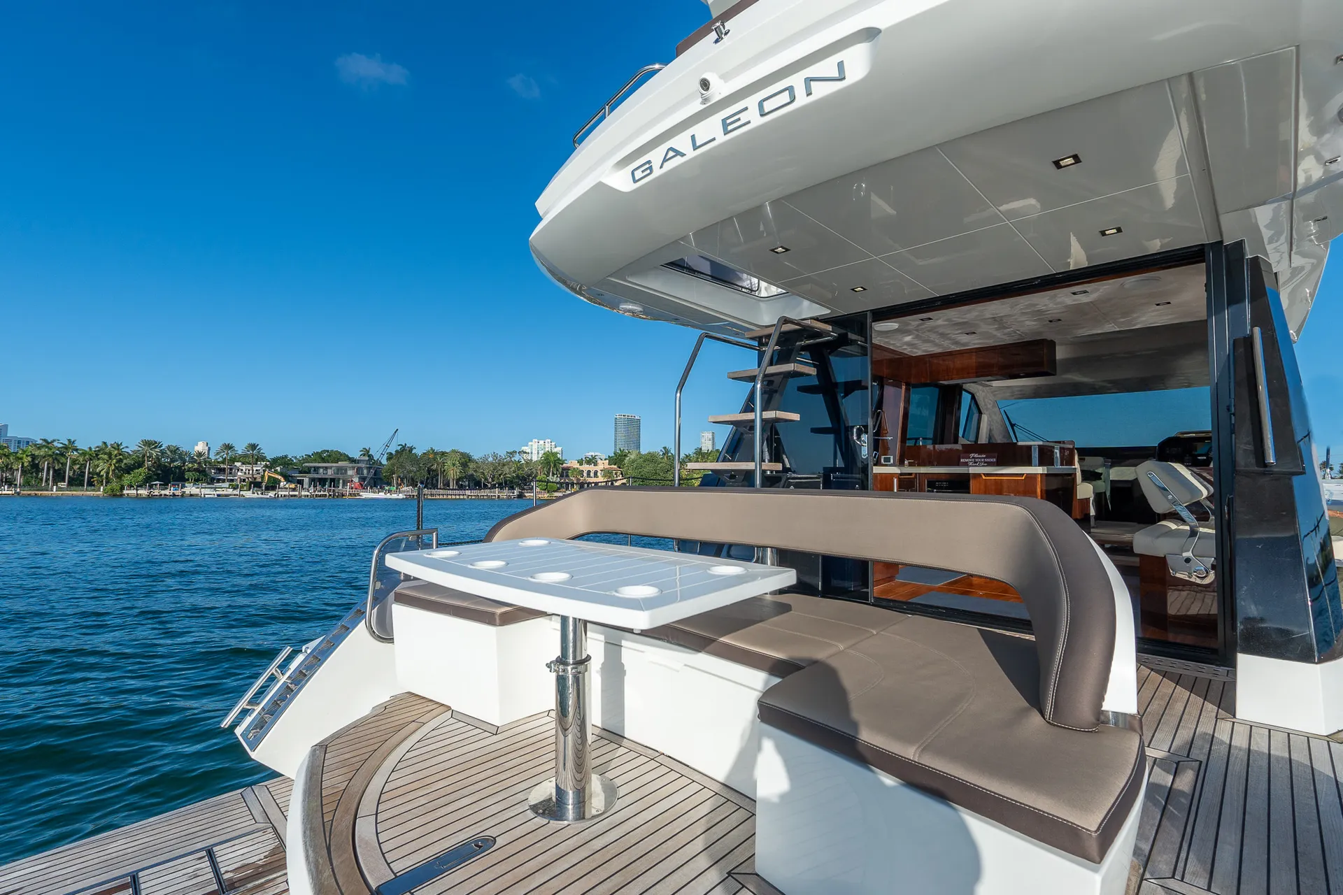 Your Own Bar in the Water!