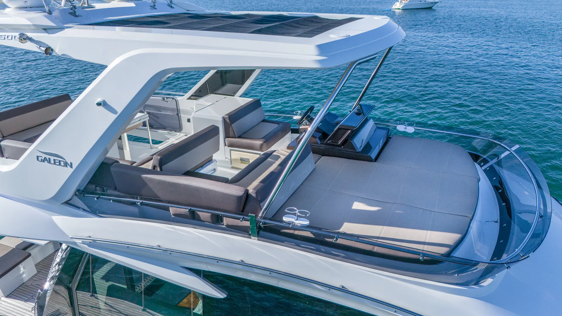Your Own Bar in the Water!