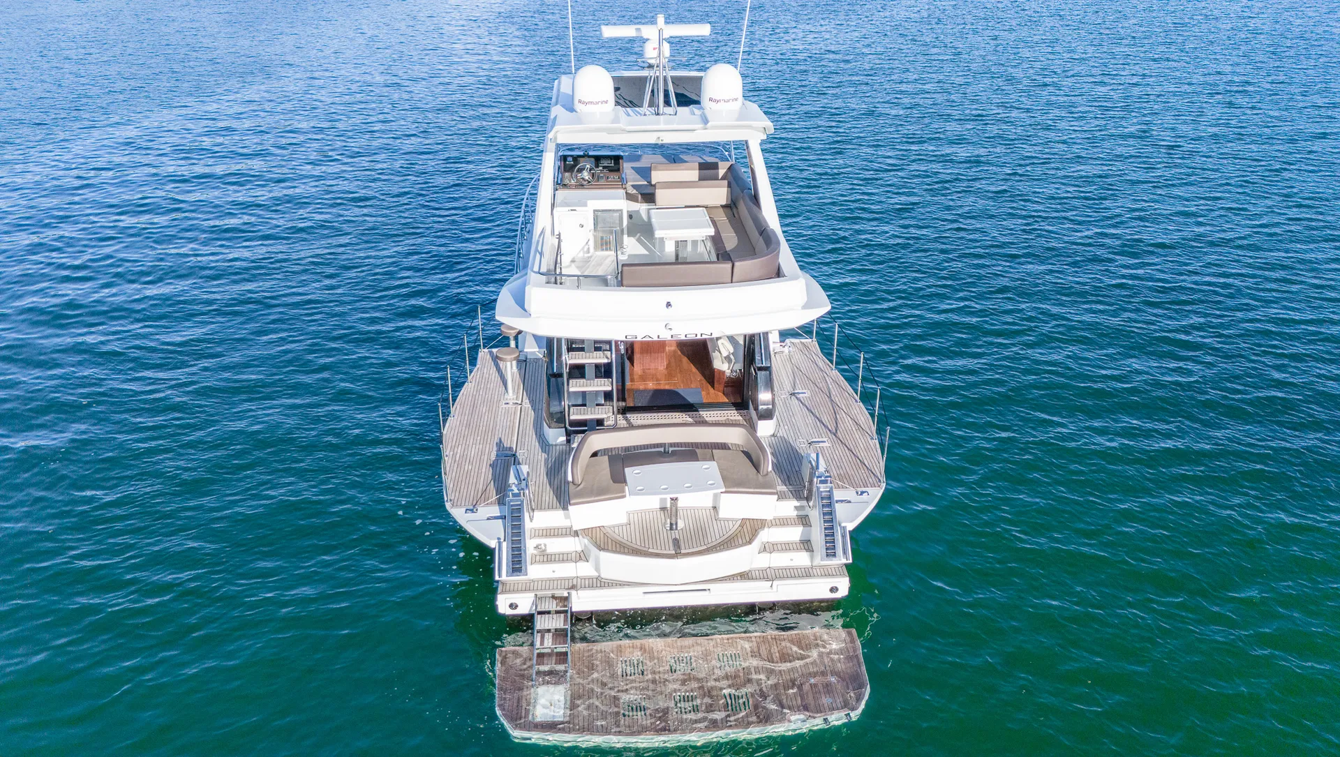 Your Own Bar in the Water!