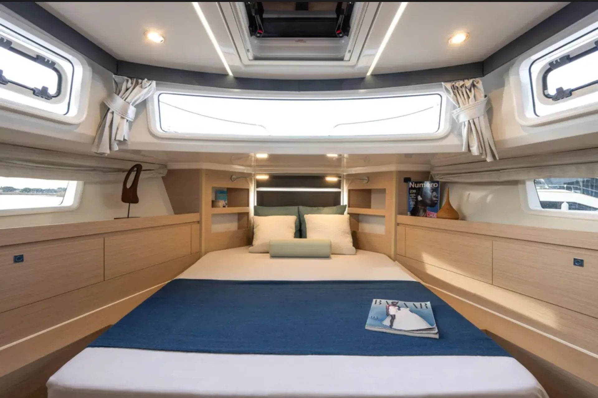 Cruise the Columbia River on theDelphia 12 
44 ft