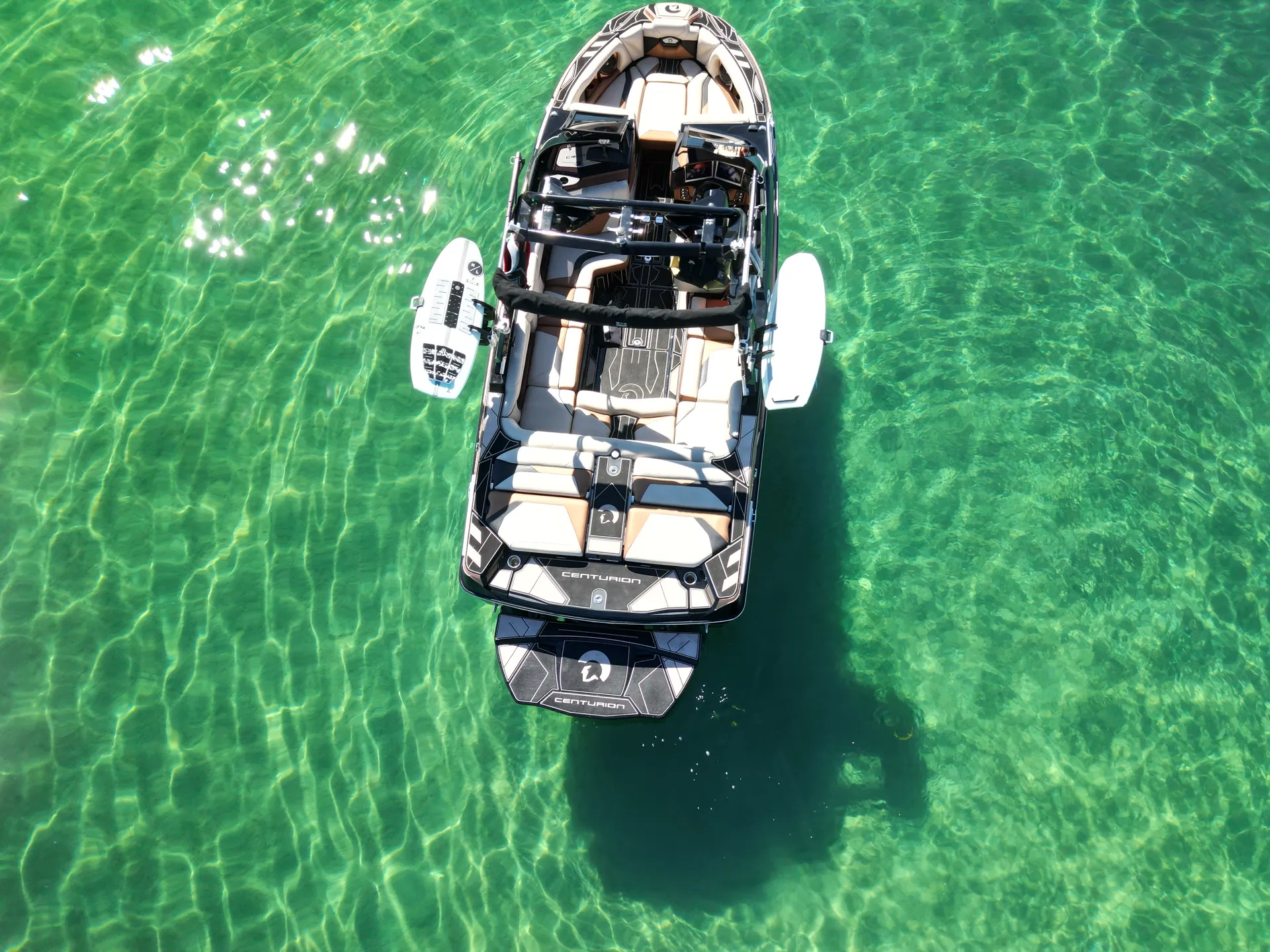 Centurion Wakesurf Boat