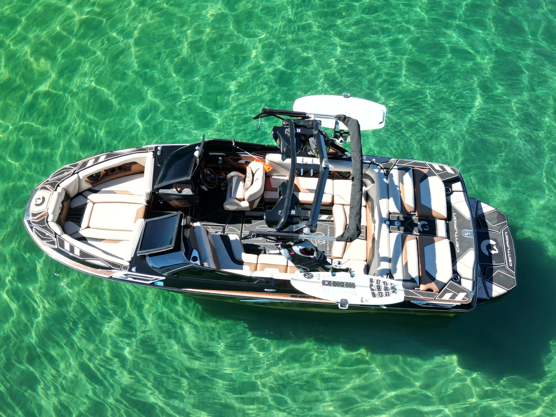 Centurion Wakesurf Boat