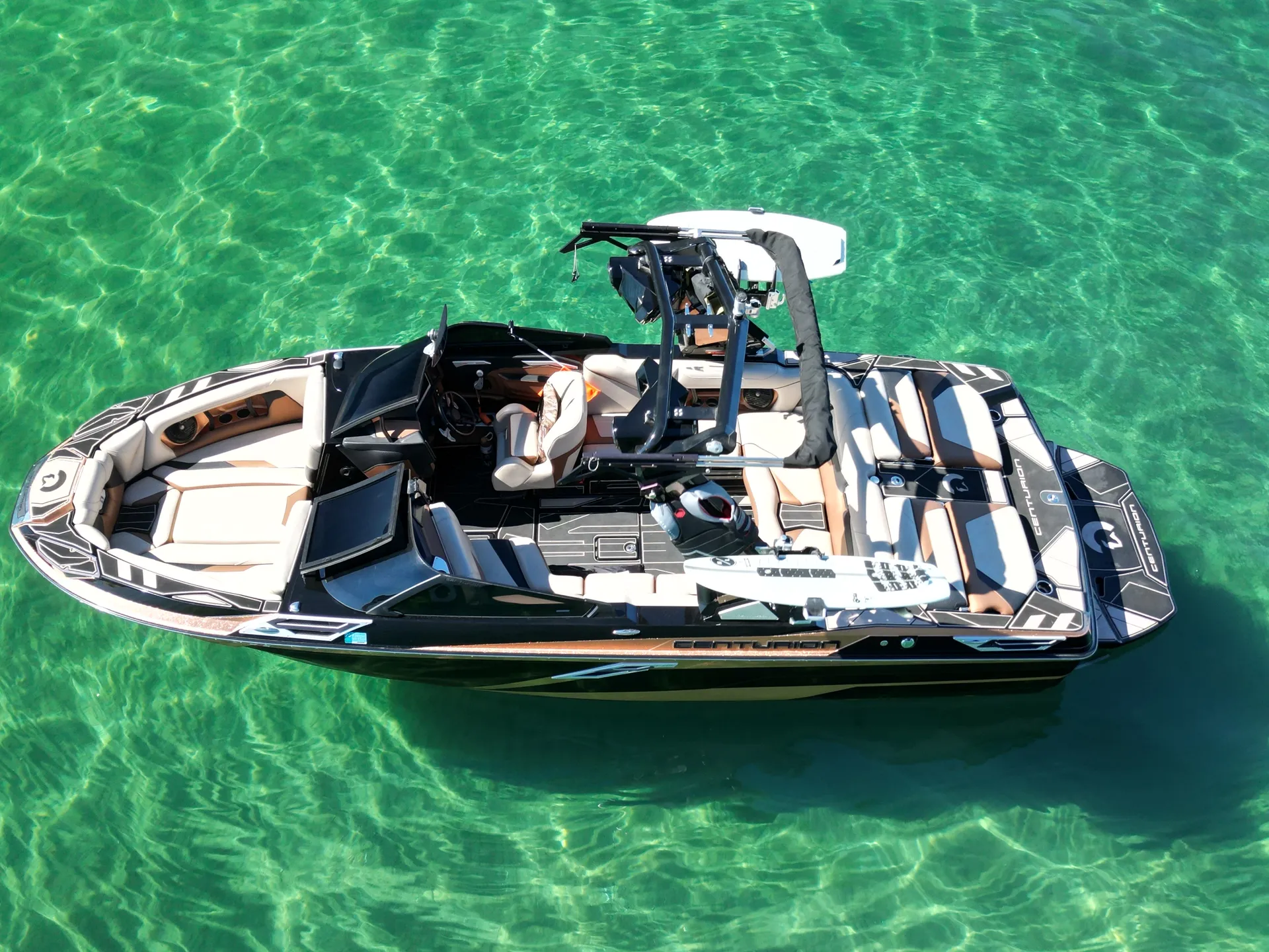 Centurion Wakesurf Boat