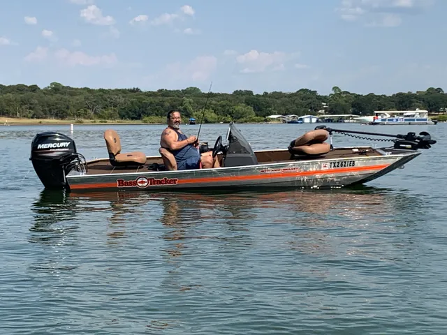 Rent a Tracker By Tracker Marine aluminum fishing in Lewisville, TX near me