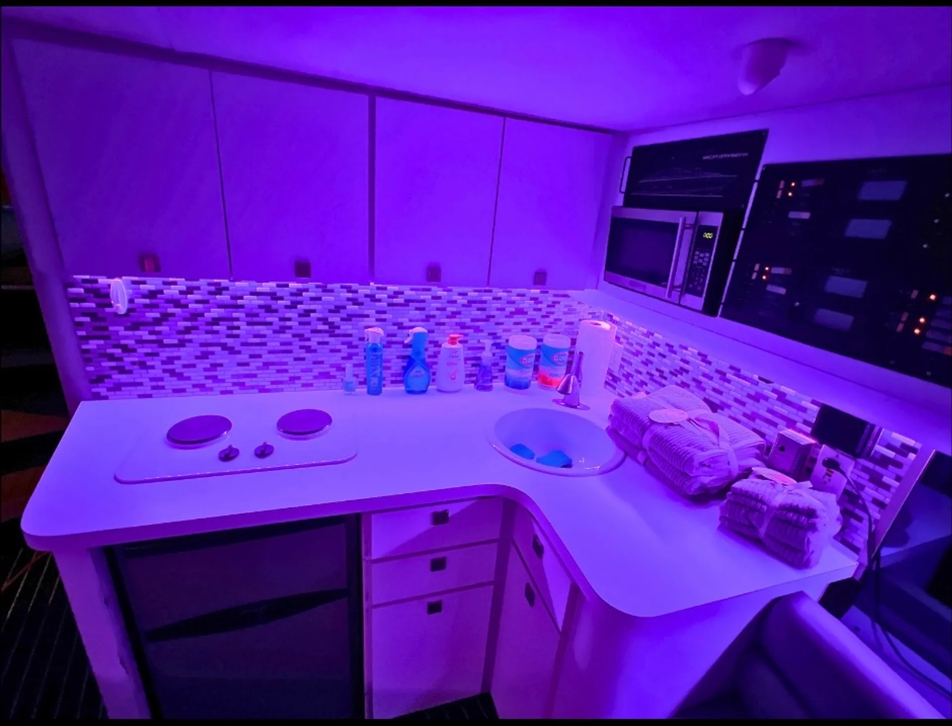 42ft Party Yacht w/ HUGE Open Seating Area! Playpen-Fireworks + More!