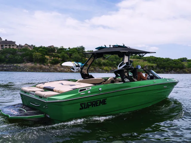 Rent a SKI SUPREME ski and wakeboard in Austin, TX near me