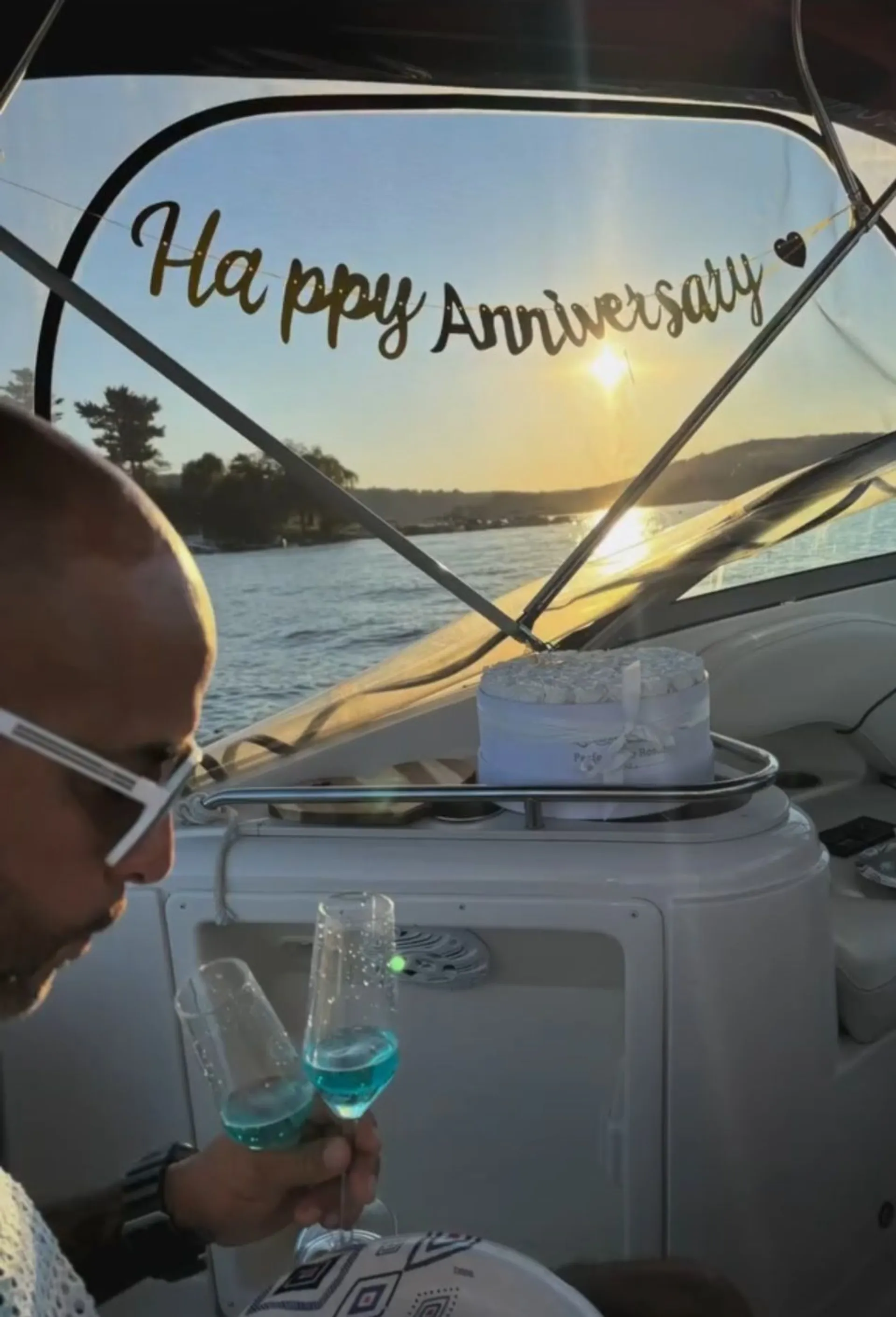 Where Summer Memories Are Made  - Beautiful, Clean 26 Foot Cruiser