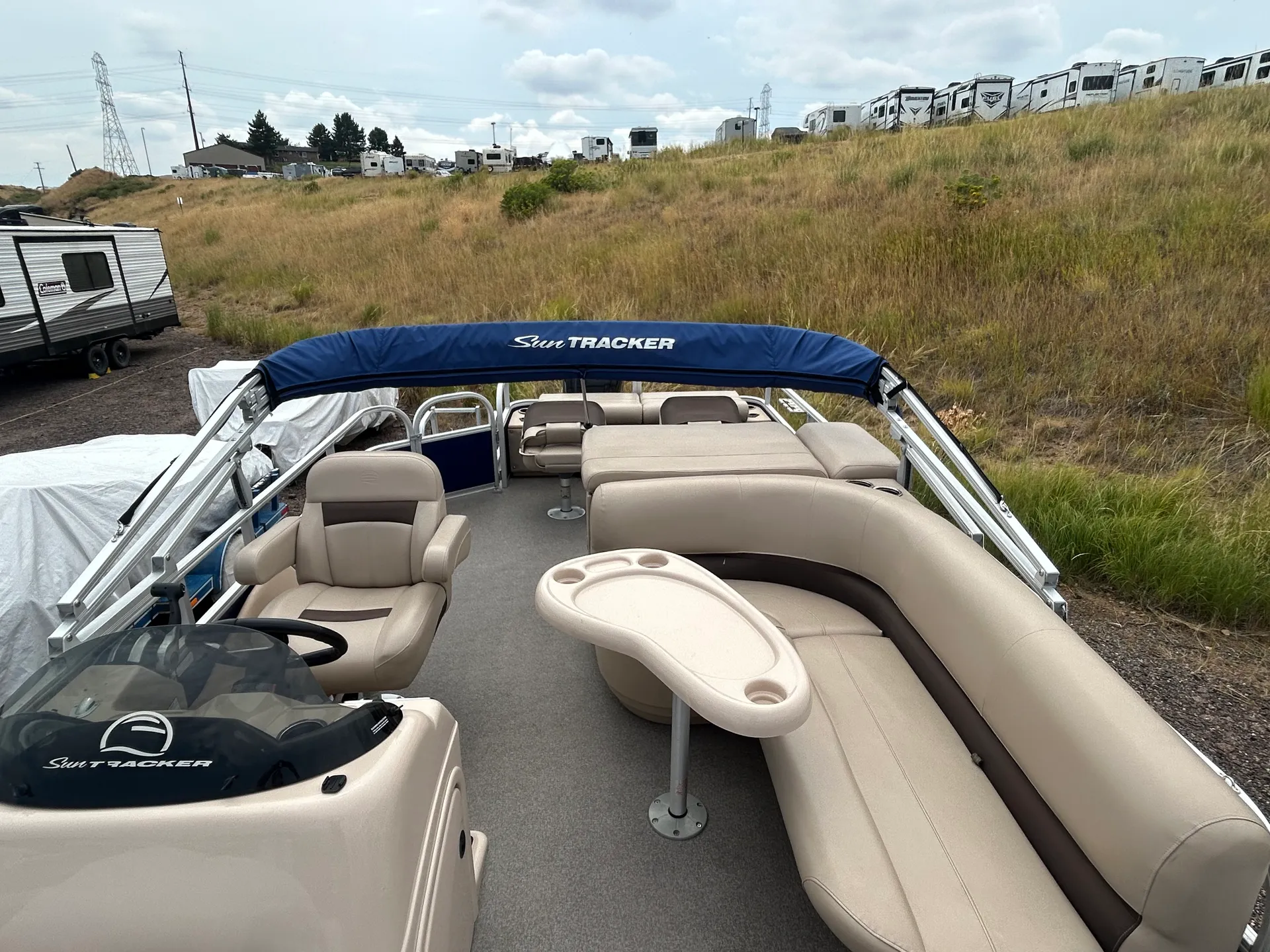 22 foot Suntracker Fishin Barge