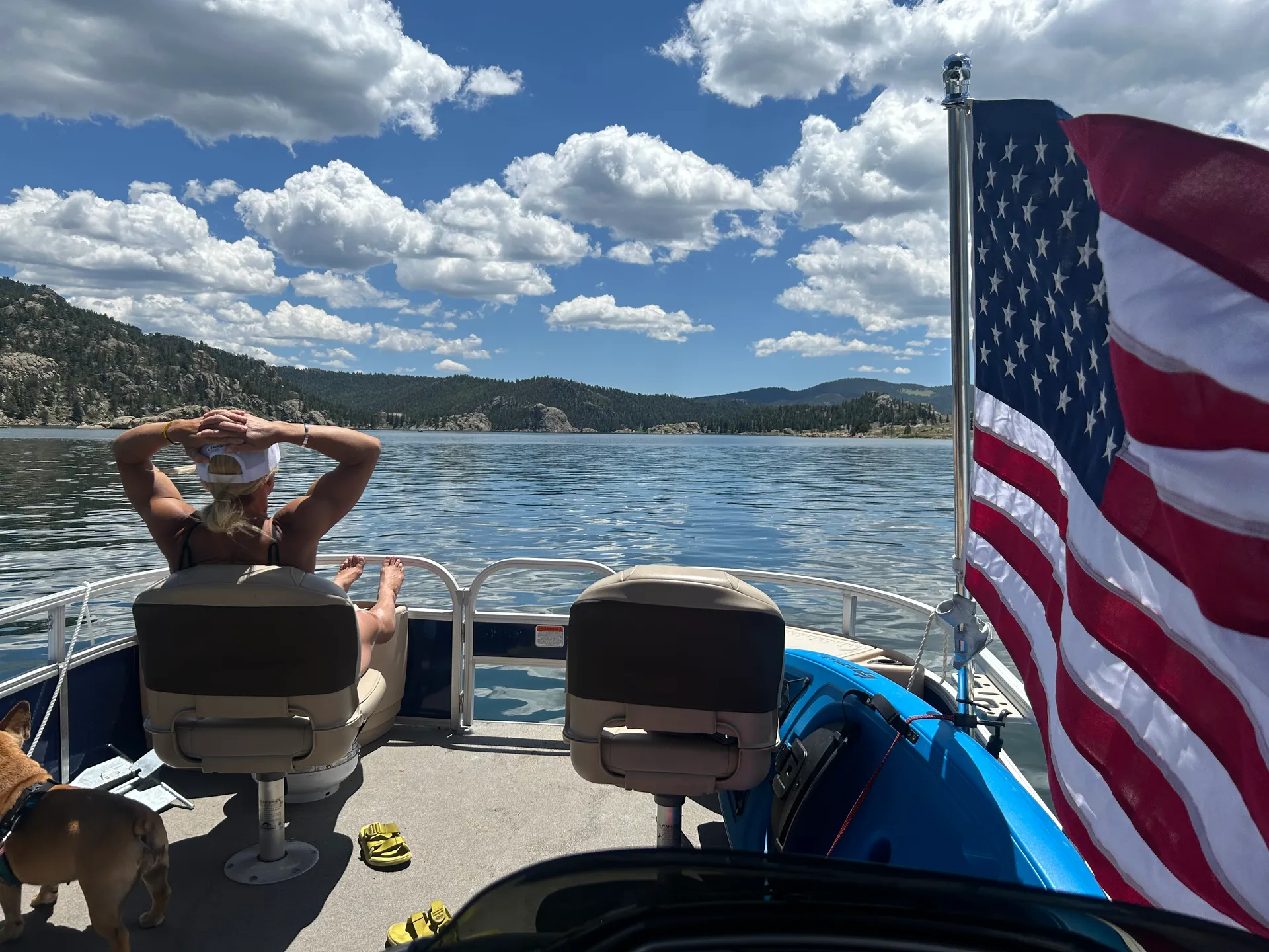 22 foot Suntracker Fishin Barge