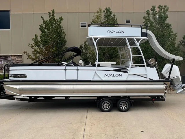 Rent a AVALON PONTOONS pontoon in Loveland, CO near me