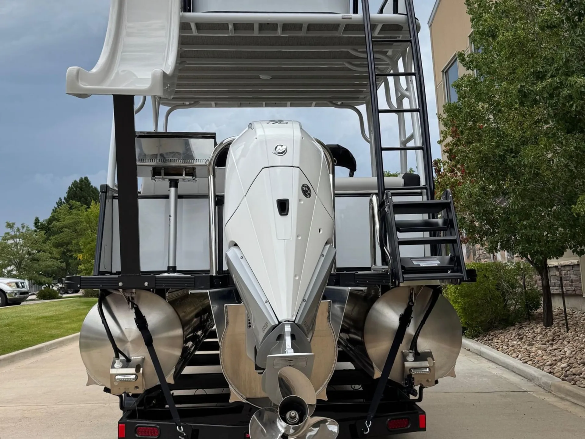 Tritoon Boat ~ 2026 Avalon Catalina Entertainer Top Deck w/ Slide