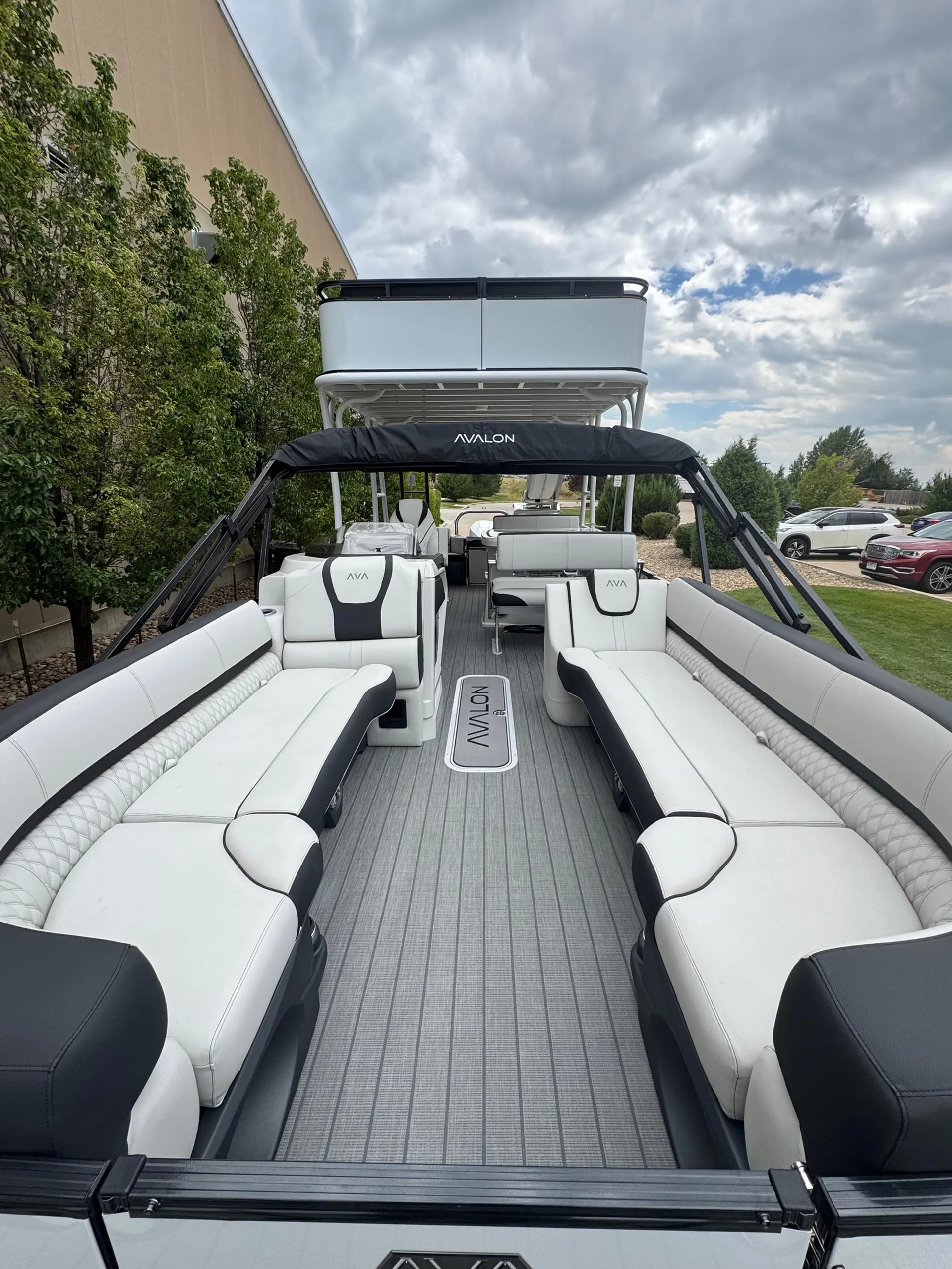 Tritoon Boat ~ 2026 Avalon Catalina Entertainer Top Deck w/ Slide