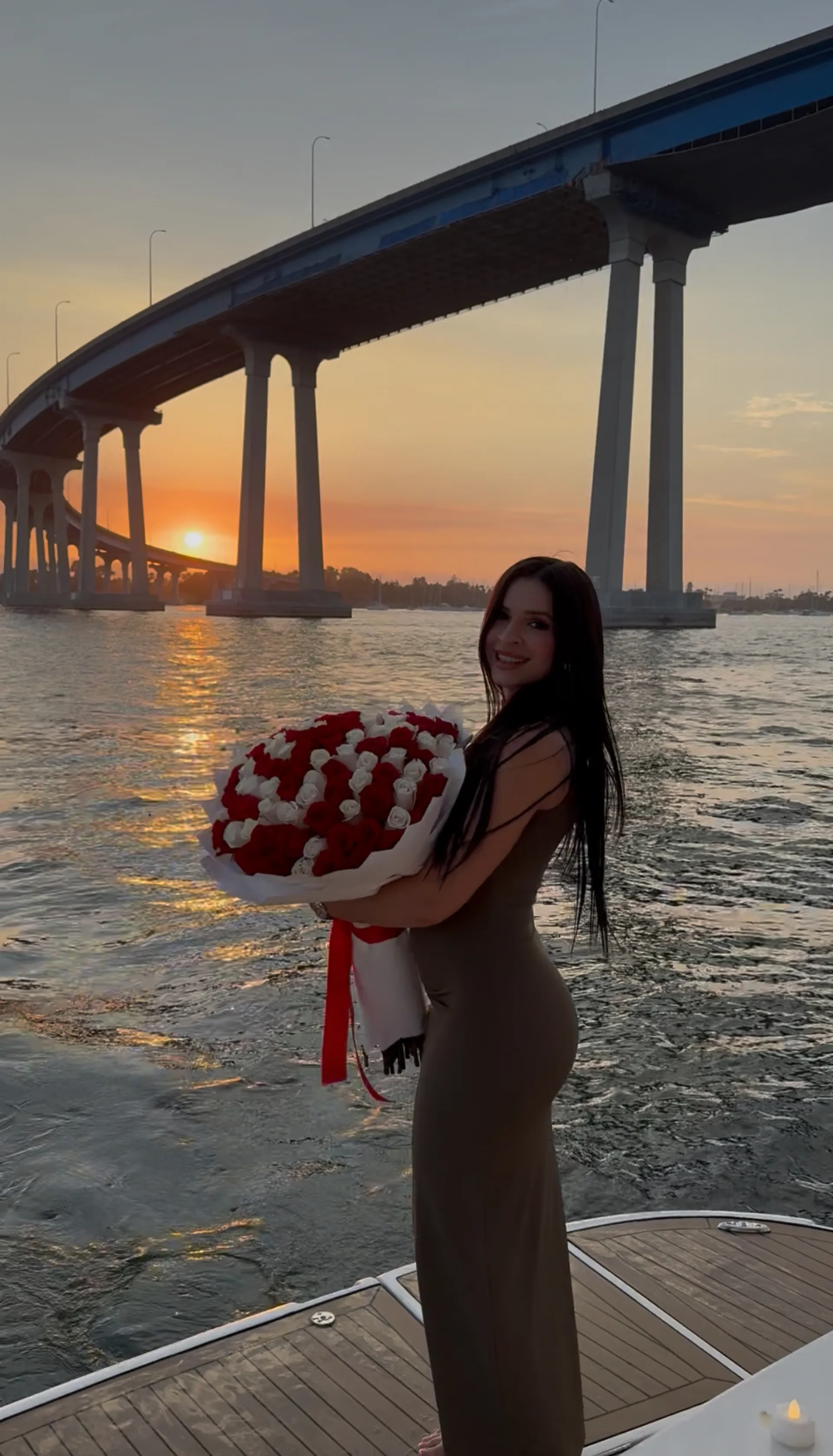 44' Express Cruiser Motor Yacht, specialized in making memories!!