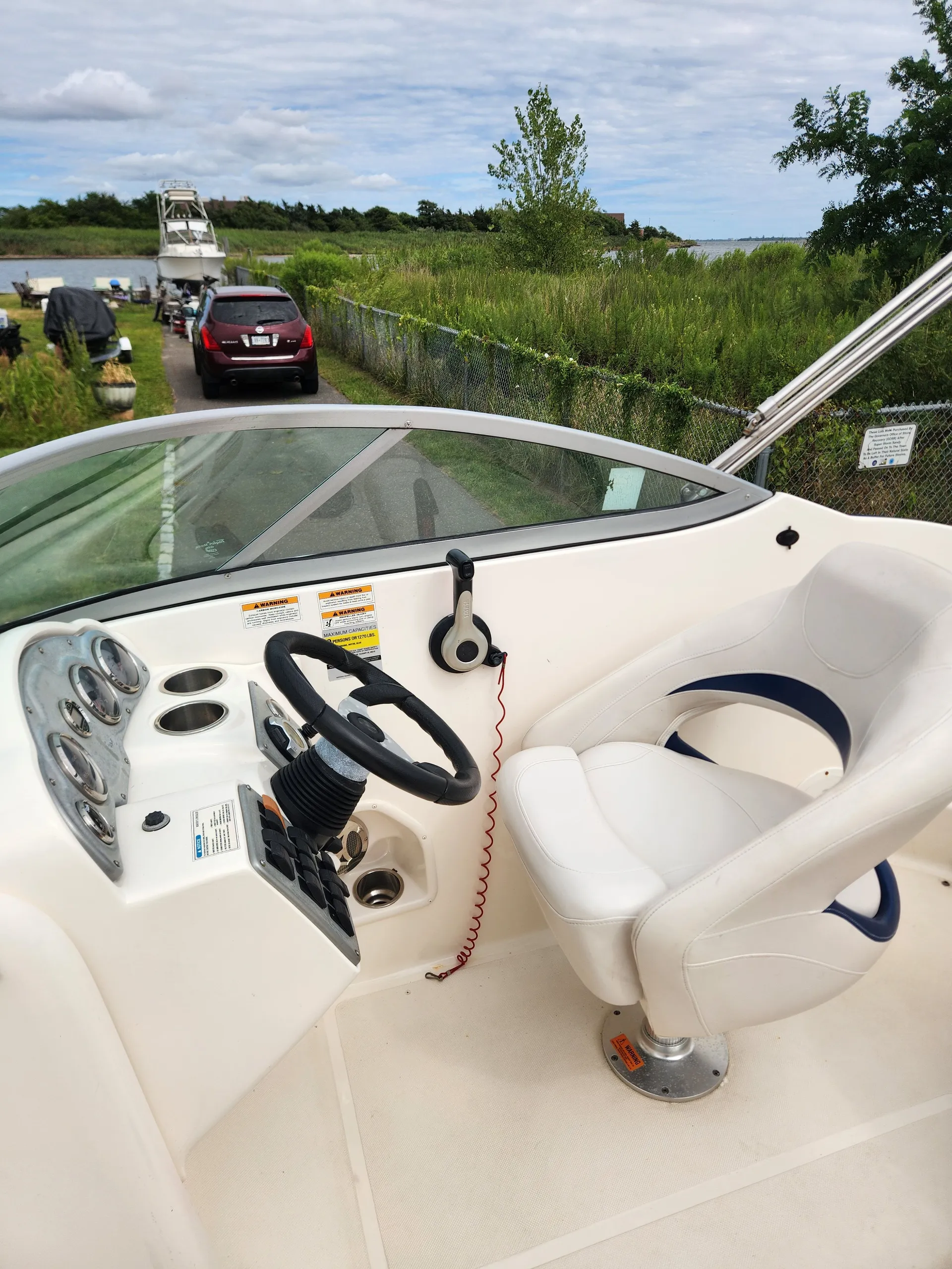 Deck boat on the Great South Bay! (FREE GAS WEEKDAYS AFTER 3PM!)