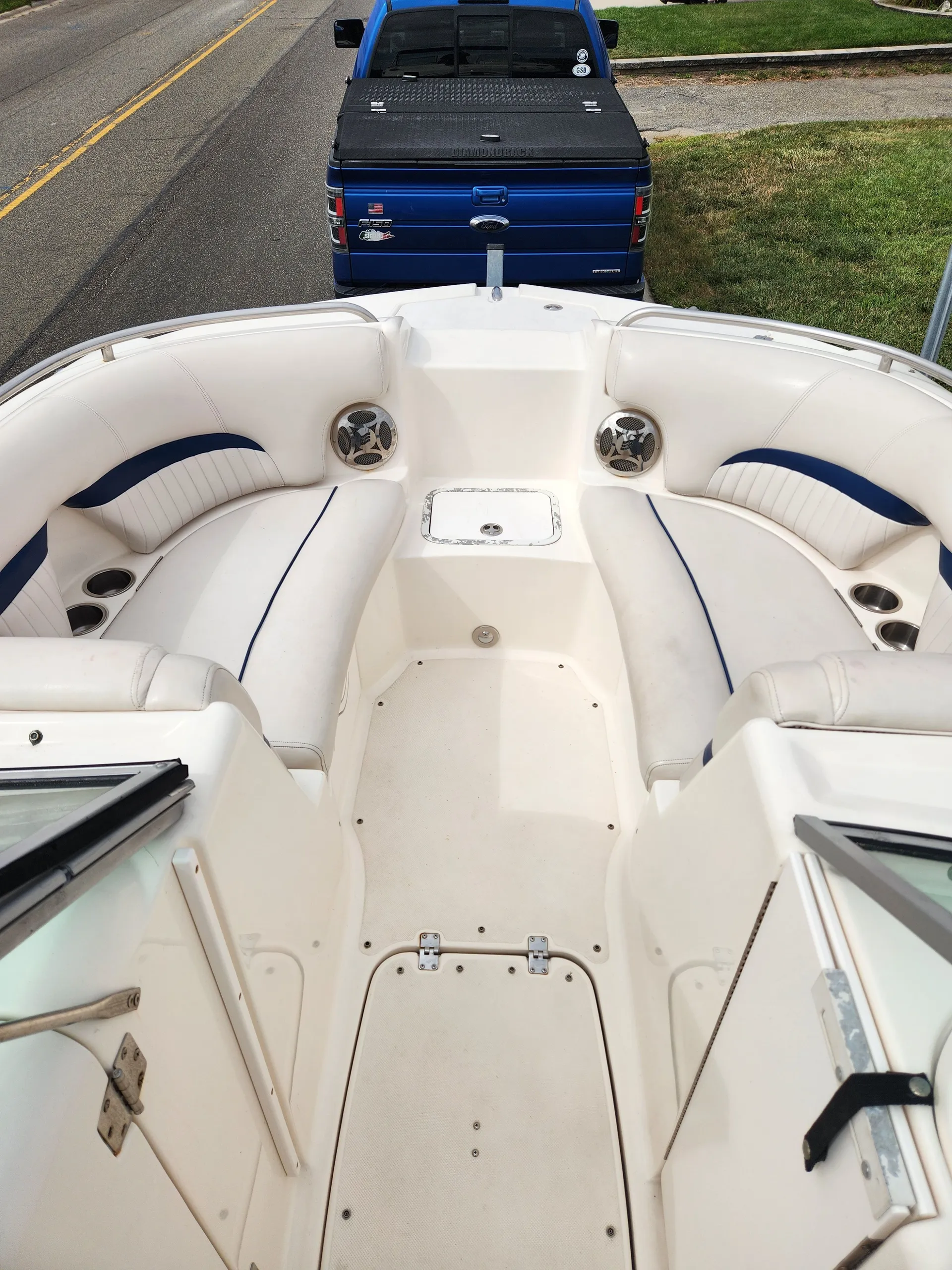 HURRICANE BOATS SD 2000 in Lindenhurst, NY — photo 7