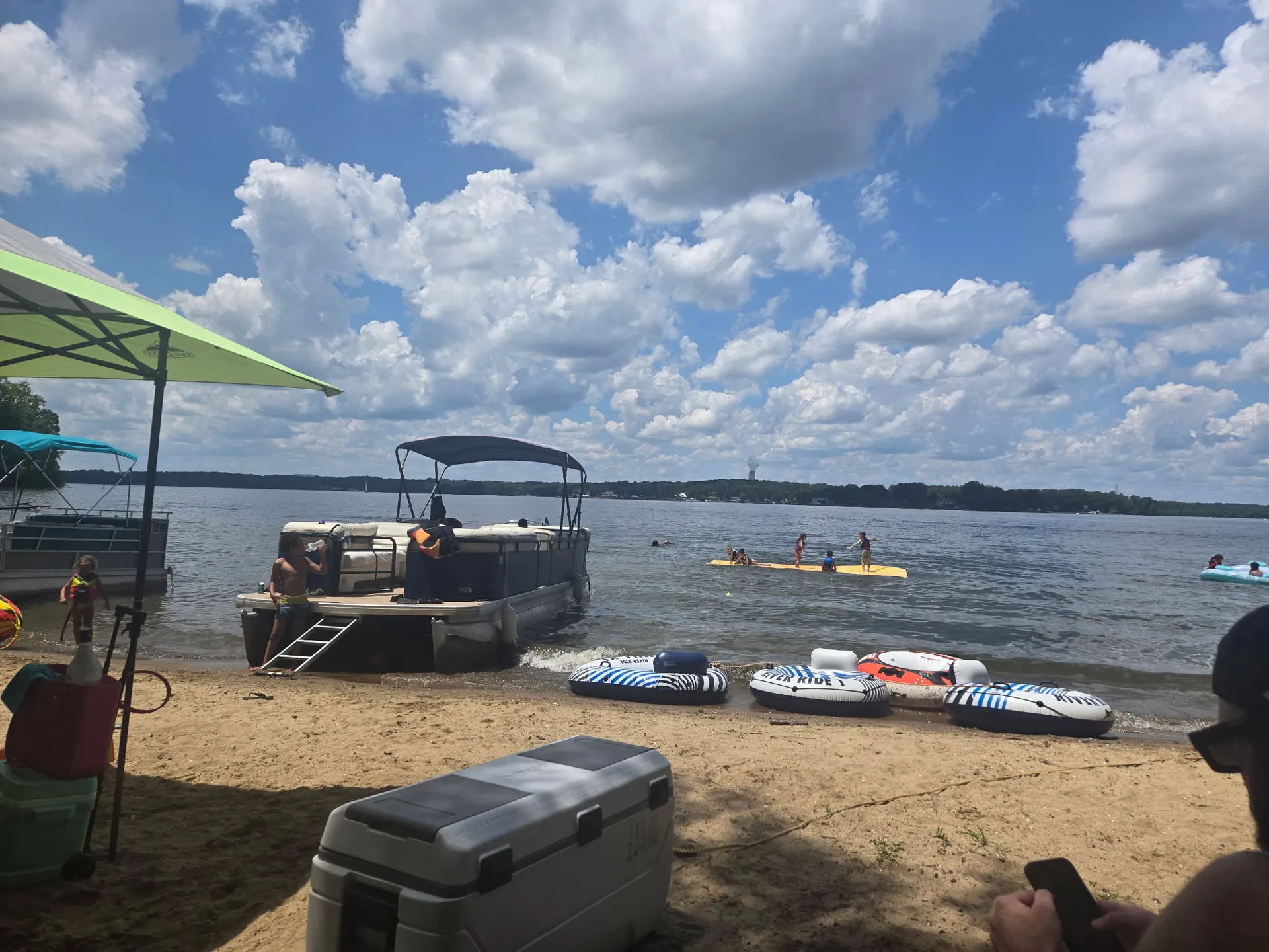 WILD PHIL’S PARTY BARGE WITH BBQ GRILL<br/>