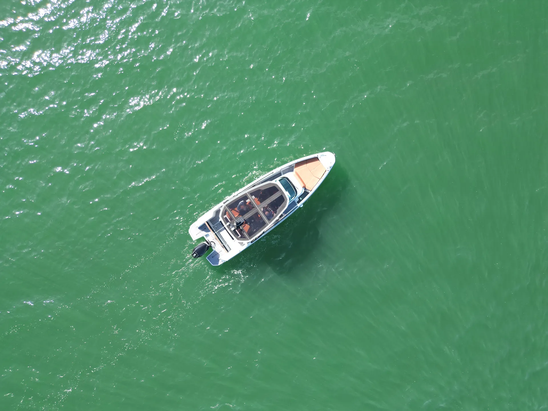 27’ Luxury Yacht – Miami Cruise, Sandbar & Sunset Charter