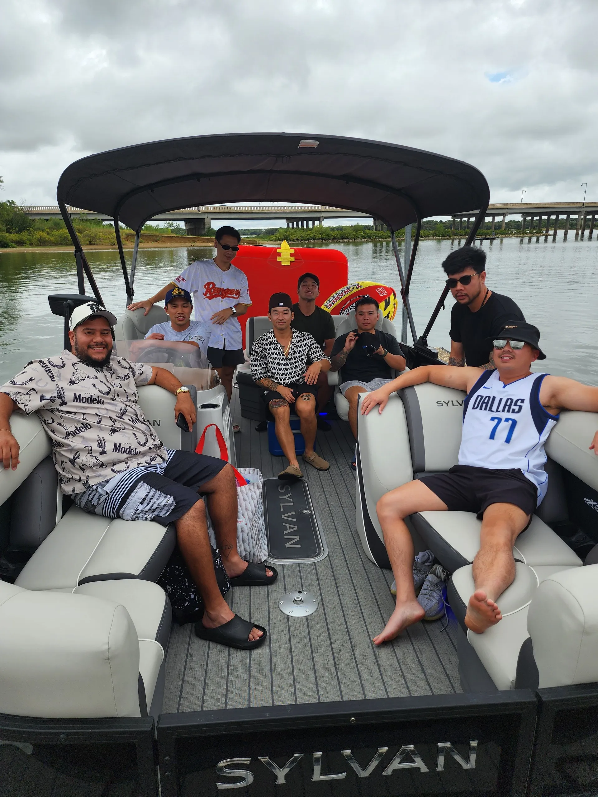 Lake It Easy! Spring Break Special! Luxury and fun!