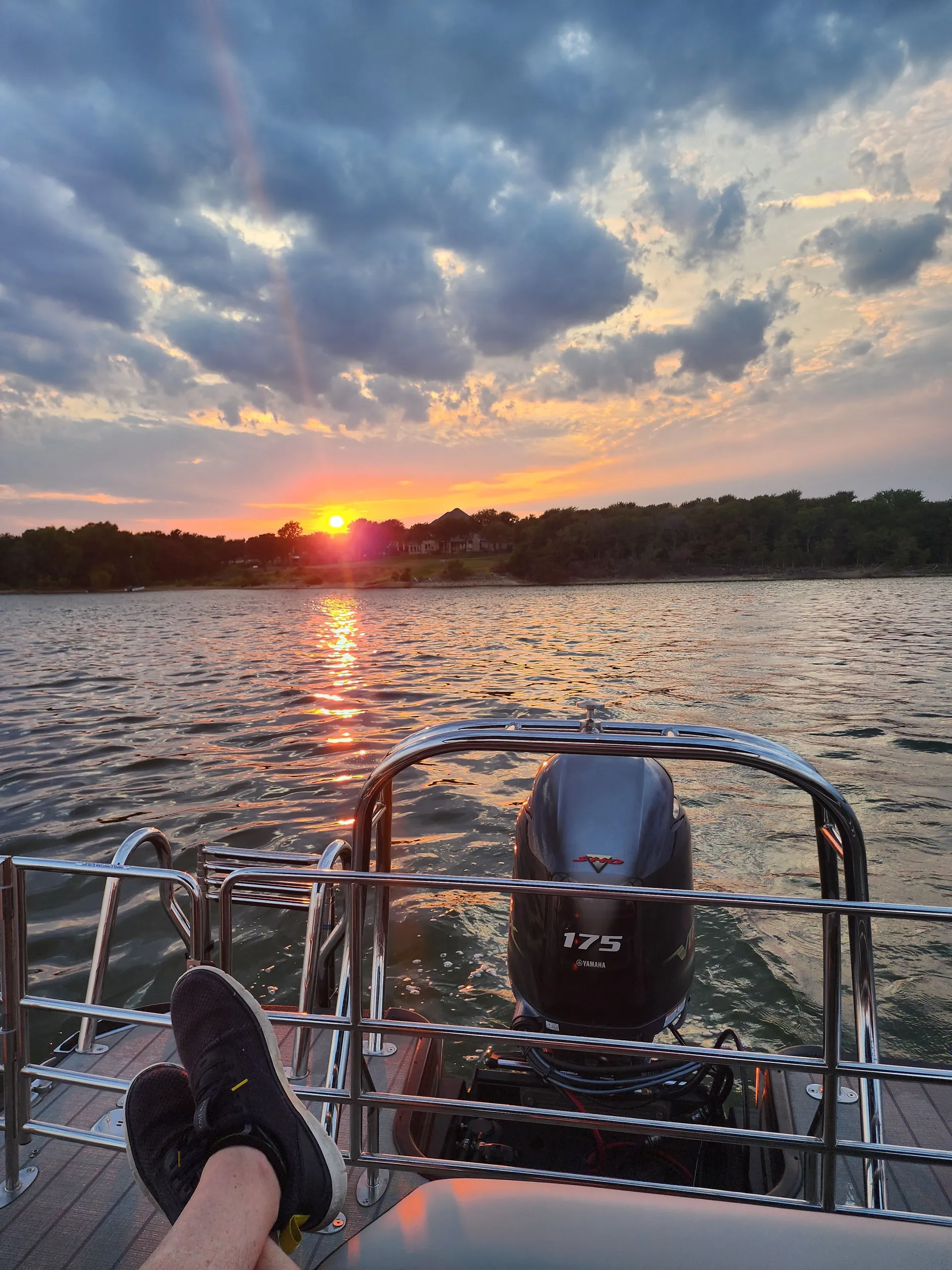 Lake It Easy! Spring Break Special! Luxury and fun!