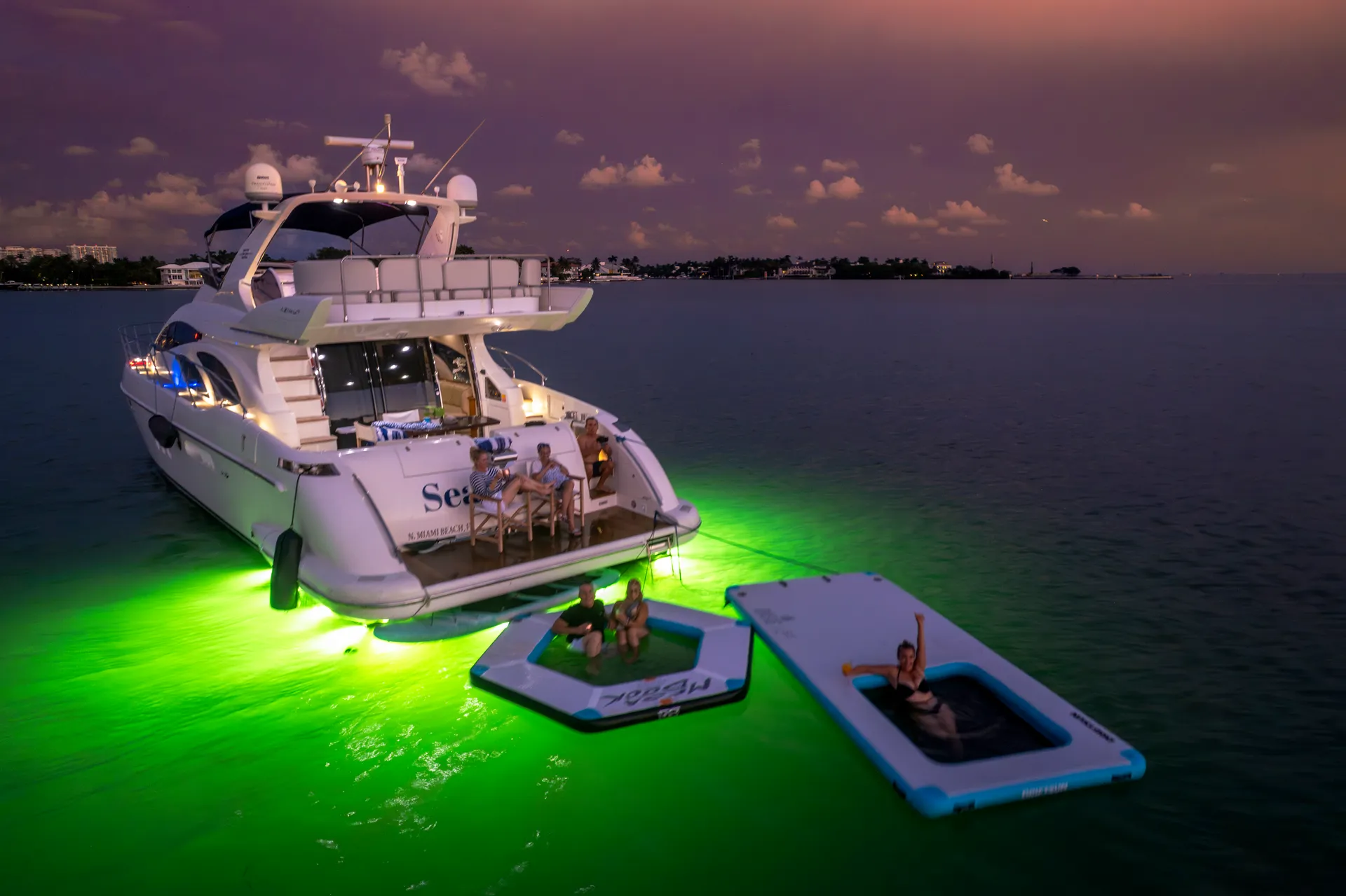 Luxury Azimut 62' Yacht