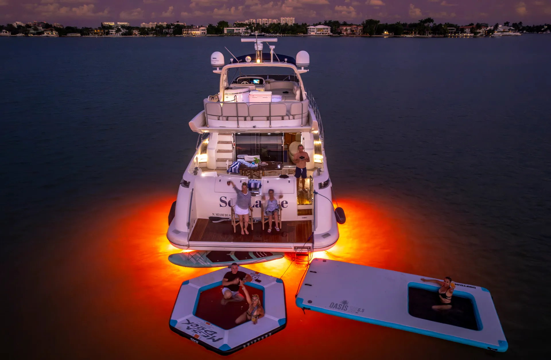 Luxury Azimut 62' Yacht