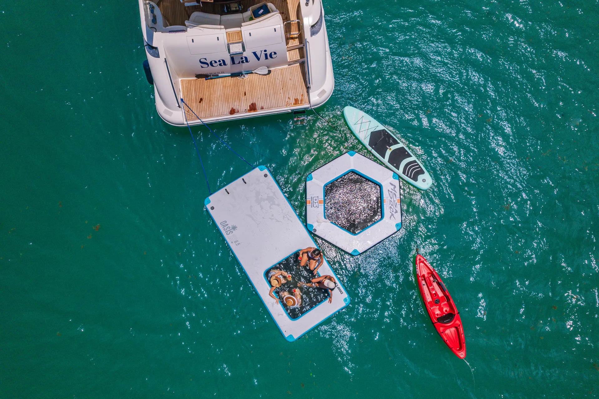 Luxury Azimut 62' Yacht