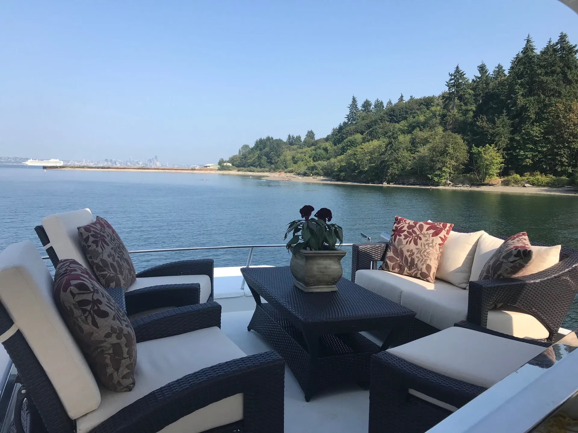 Luxury 67' yacht $100/hour off, Bainbridge, Seattle, Tacoma +