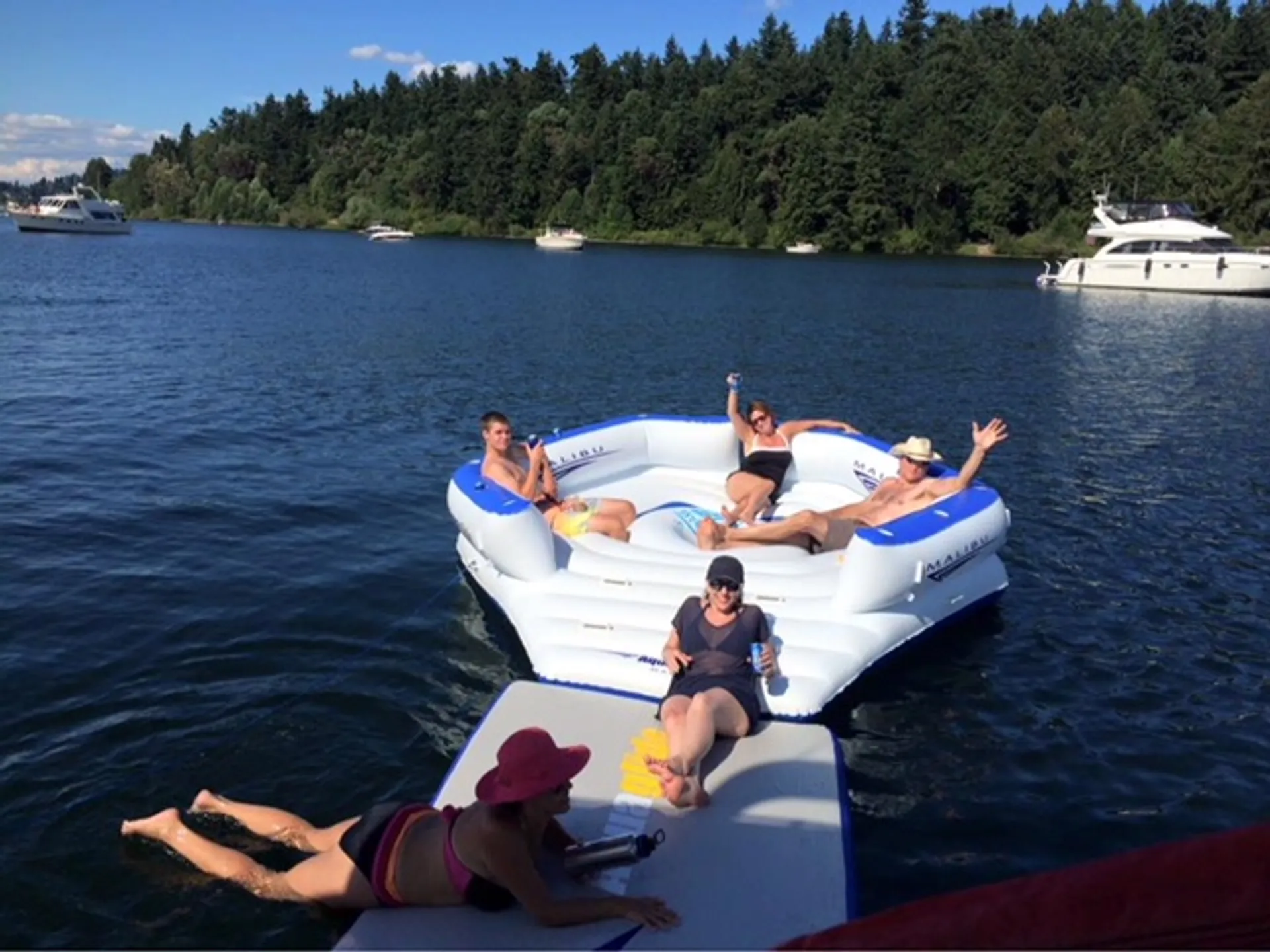 Luxury 67' yacht $100/hour off, Bainbridge, Seattle, Tacoma +